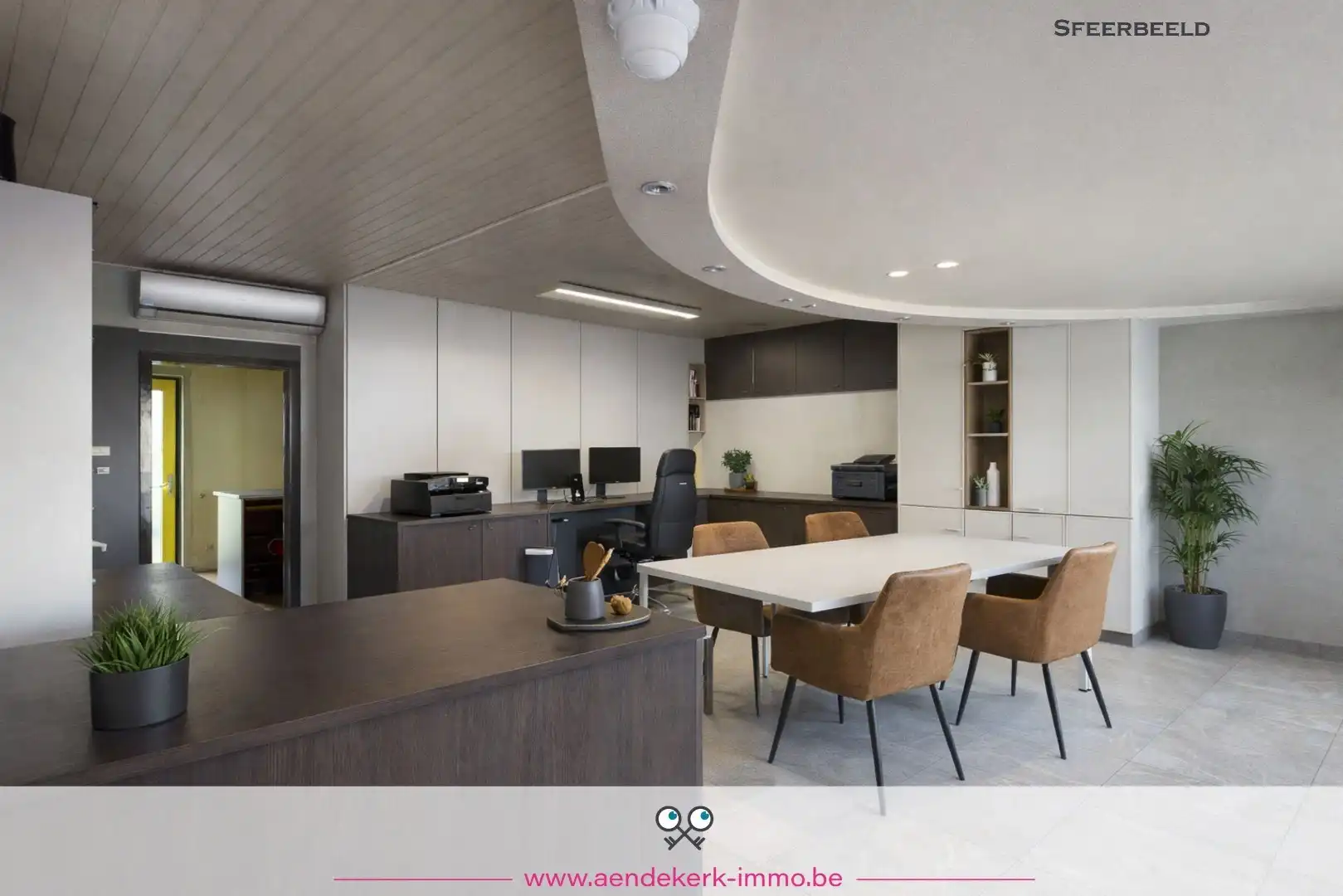 Woning met handelsruimte in het centrum van Kinrooi foto 3