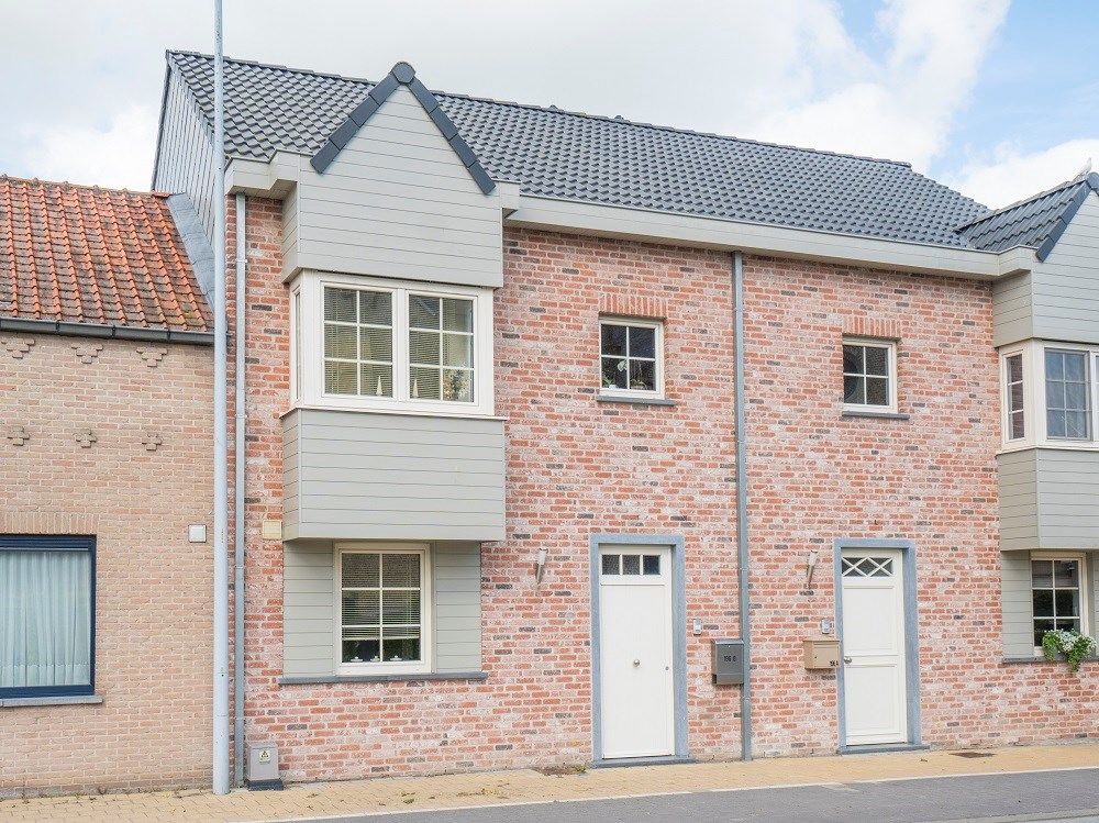 Comfortabele recente woning met 3 slaapkamers. foto {{pictureIndex}}