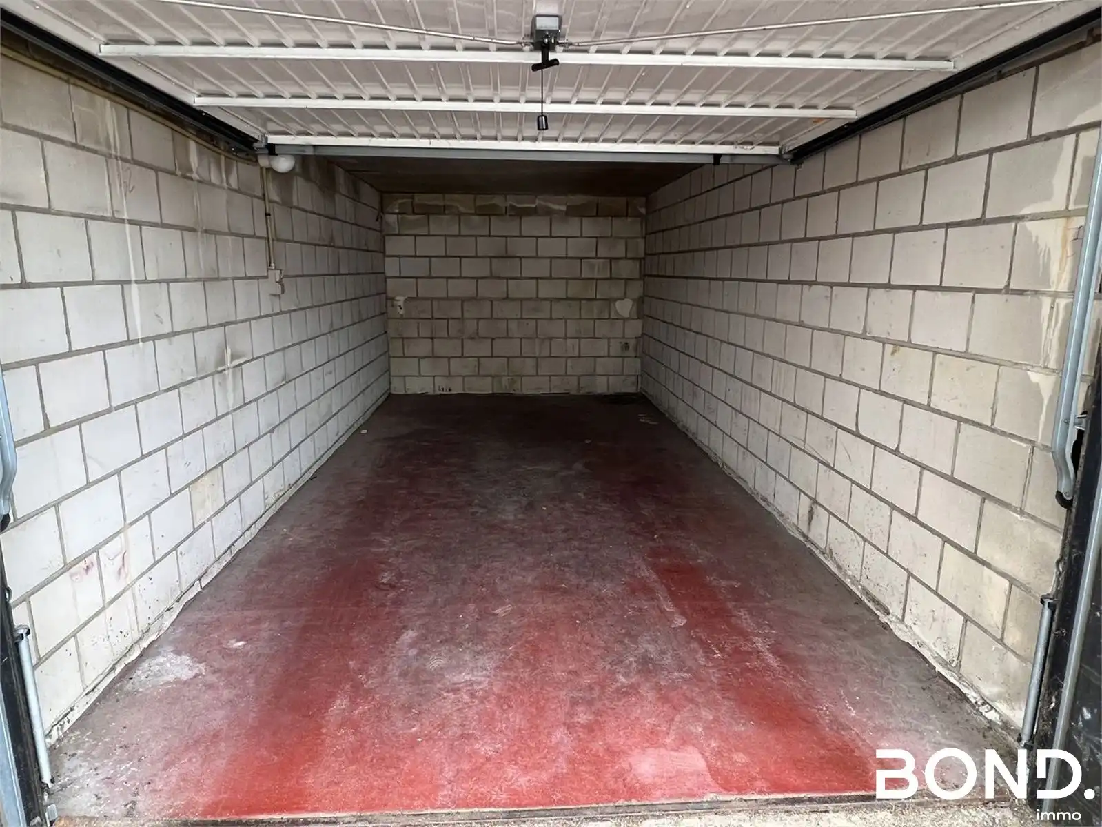Gerenoveerd 1-slaapkamer appartement met garagebox te huur foto 15