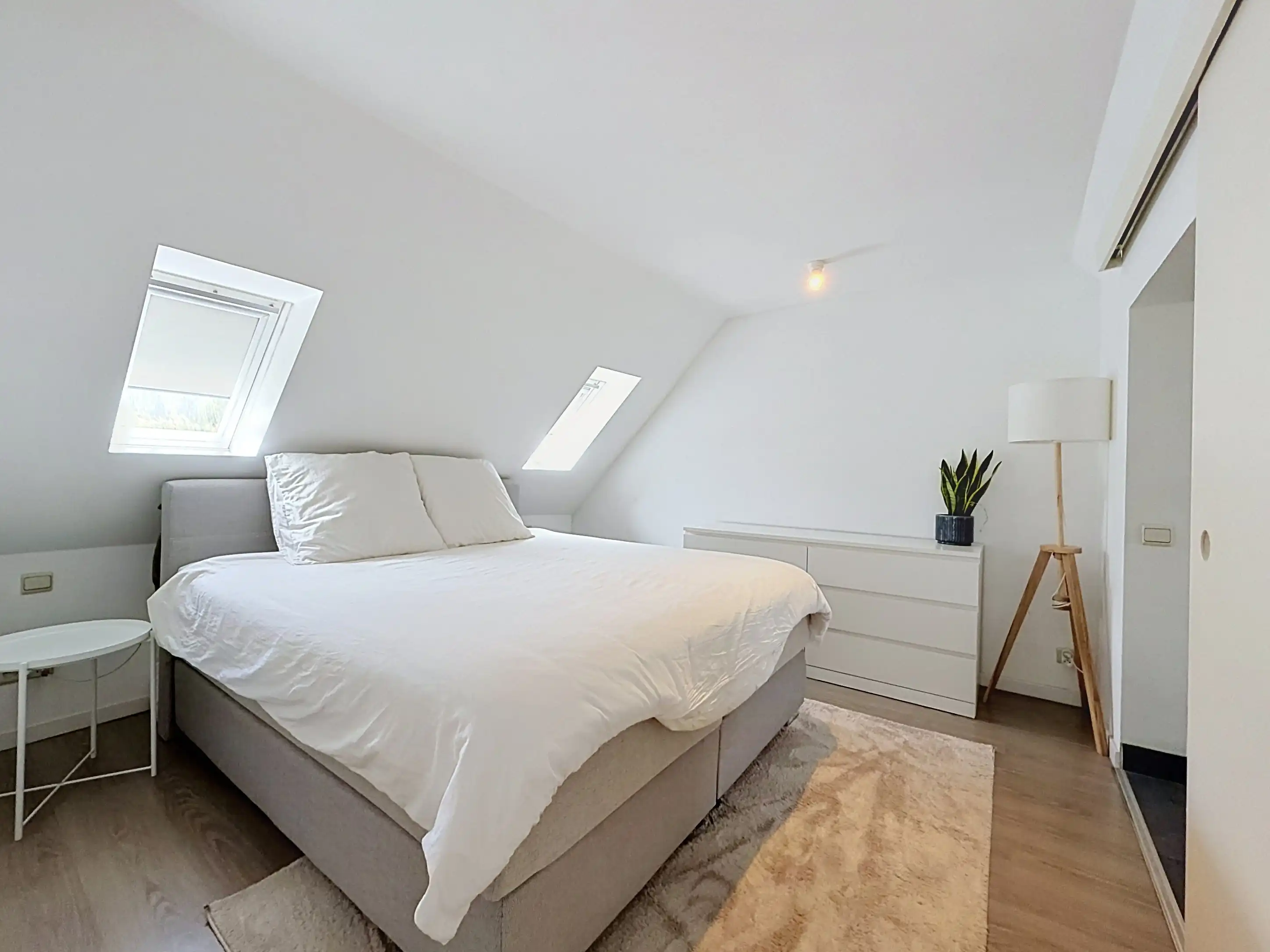 Stijlvol appartement te koop in Marke met 2 slaapkamers, moderne keuken en een comfortabele indeling! foto 3