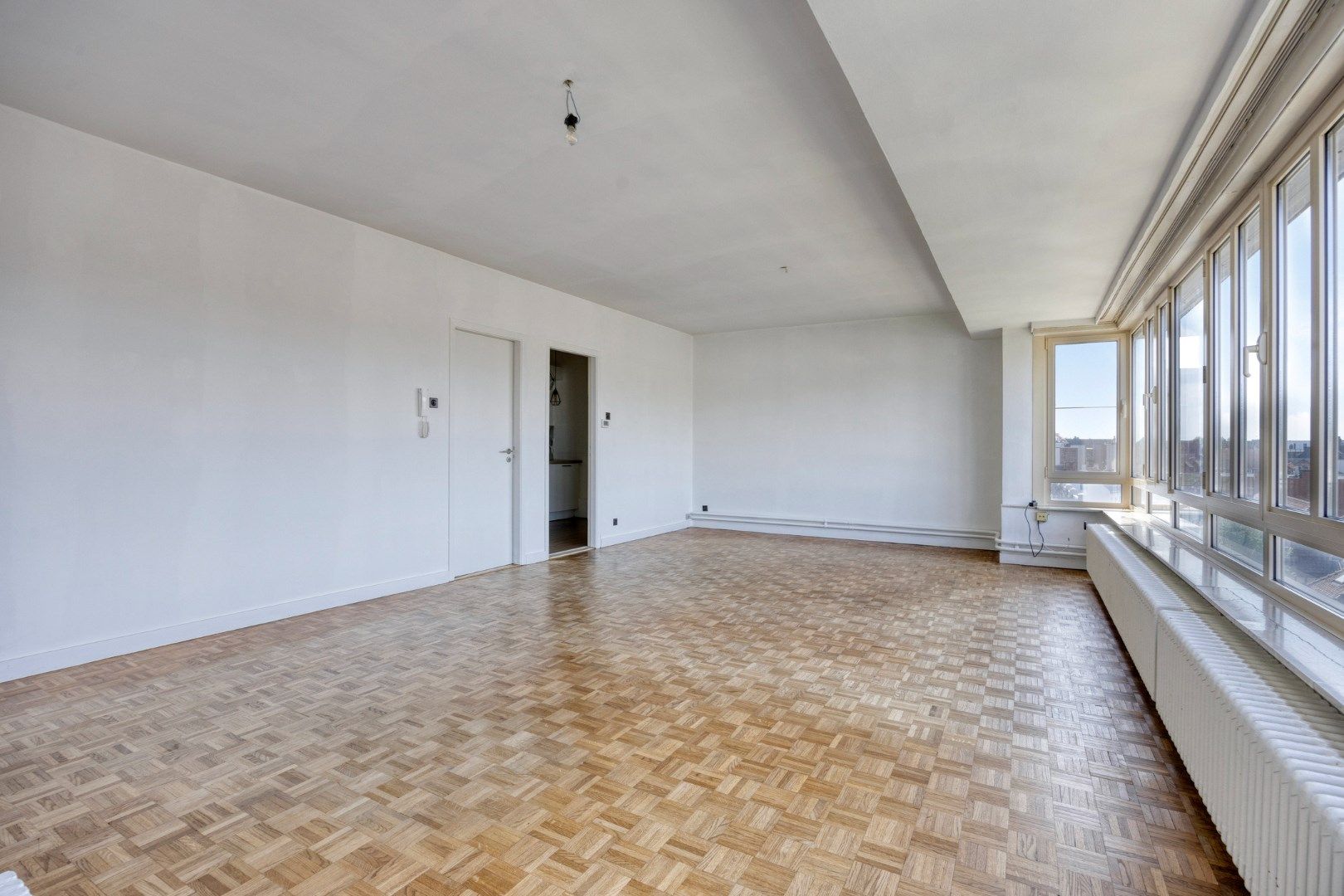 KIJKMOMENT ZA 14/06 van 09:00 tot 10:00 ! Ruim instapklaar appartement met 3 slpks, gelegen in het centrum van Mol !  foto 3