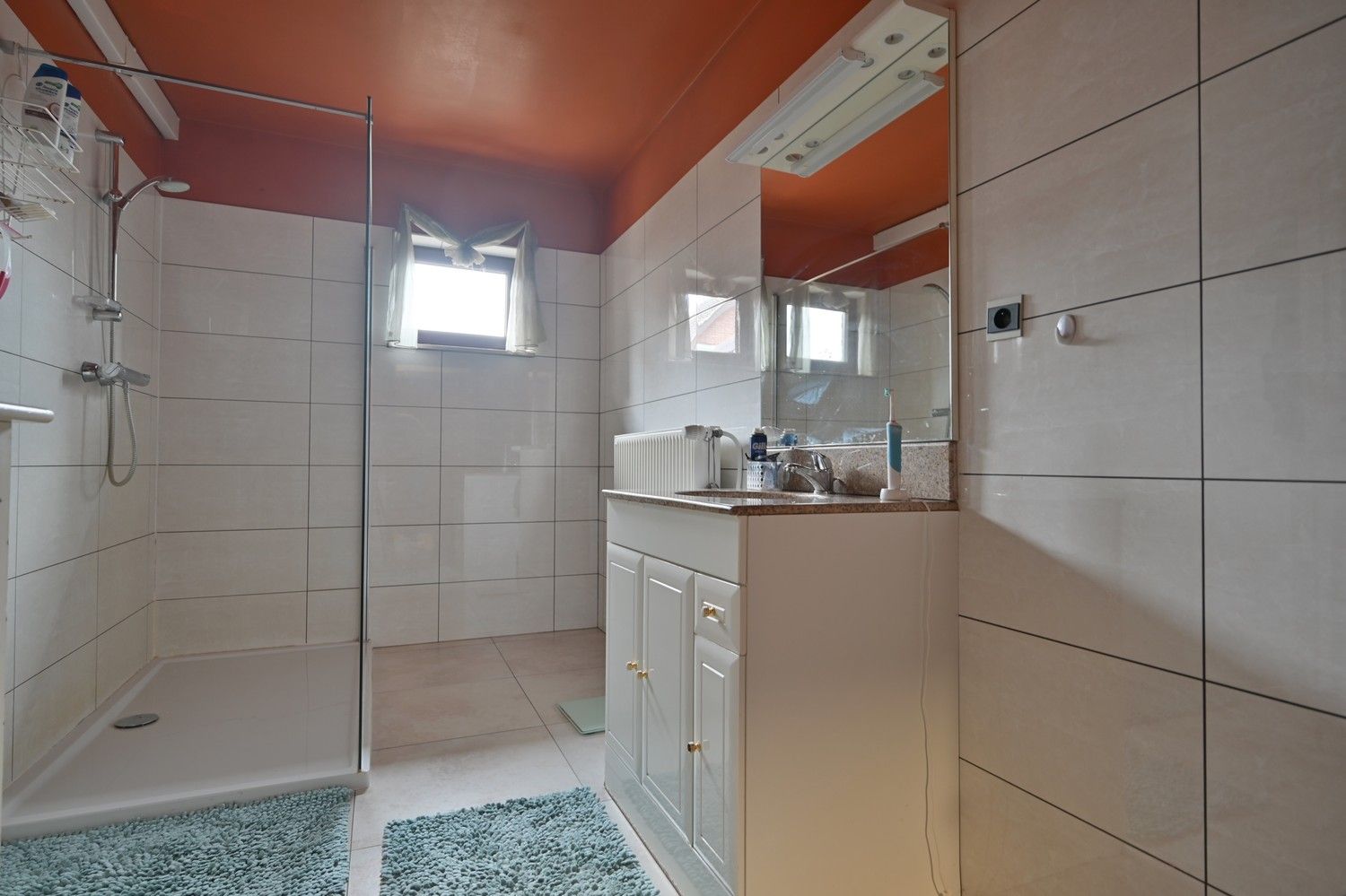 Ruime, charmante bungalow, op een unieke toplocatie in Zutendaal-Wiemesmeer foto 19