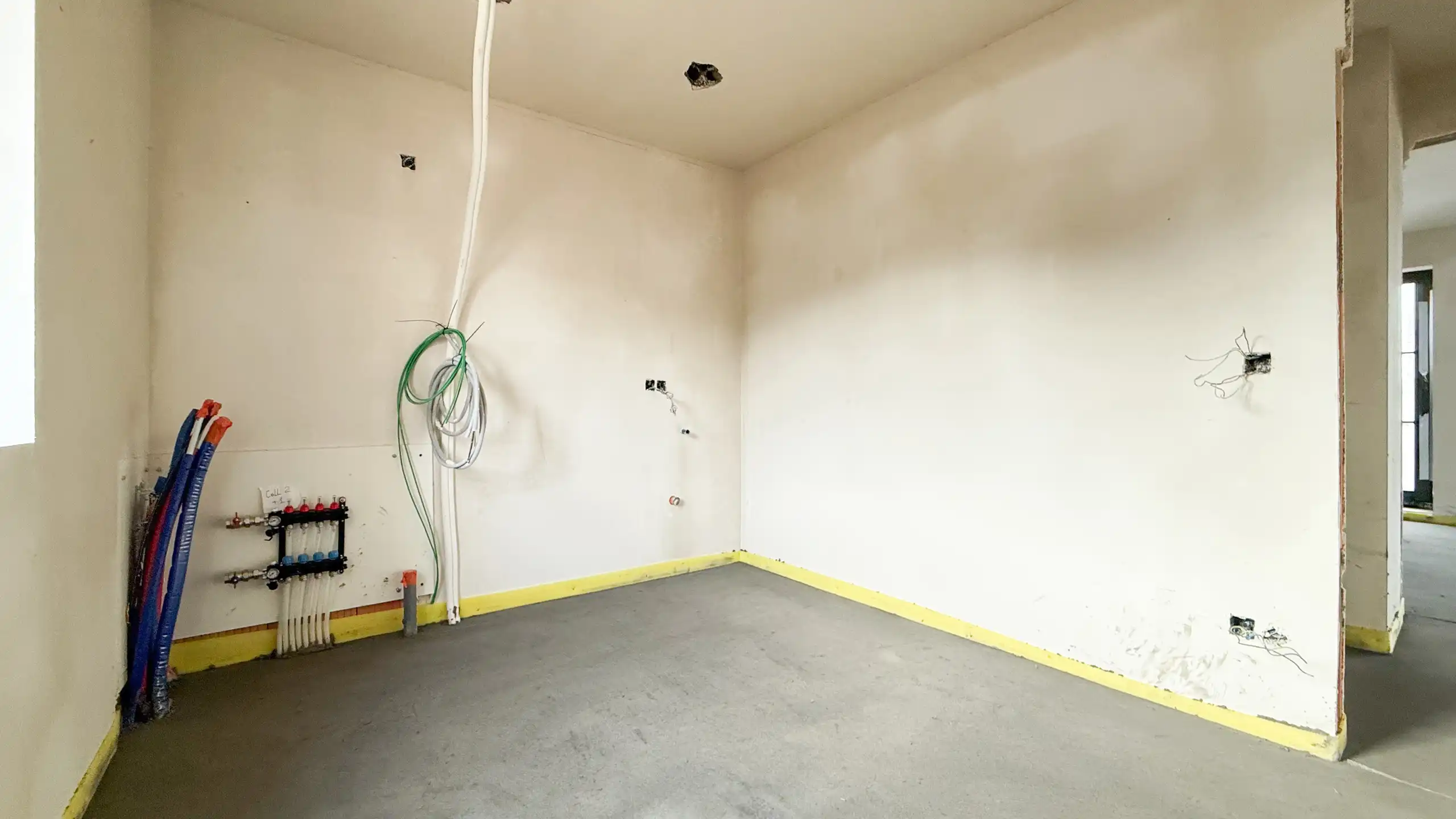 Zeer ruim (146m²!) duplex app.met 2-slpks,garage en terras! foto 10