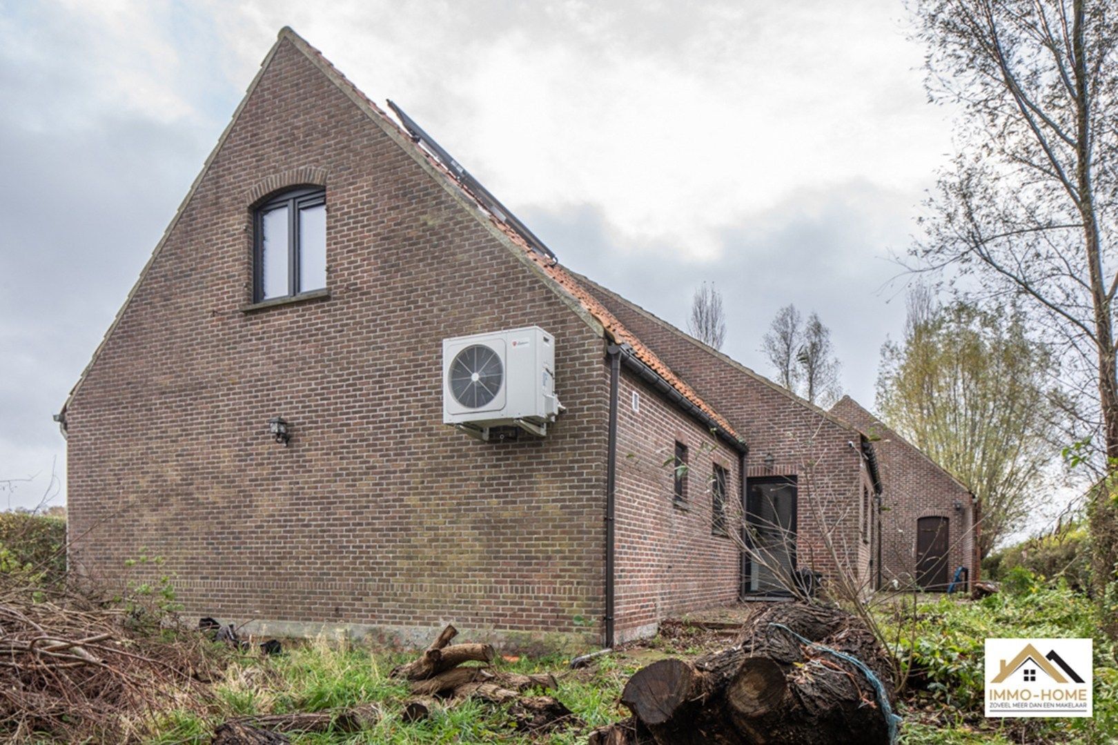 Gerenoveerde ruime open bebouwing op landelijke ligging foto 22