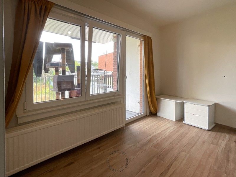 Gunstig gelegen appartement met twee slaapkamers, terras, tuin en autostaanplaats foto 8