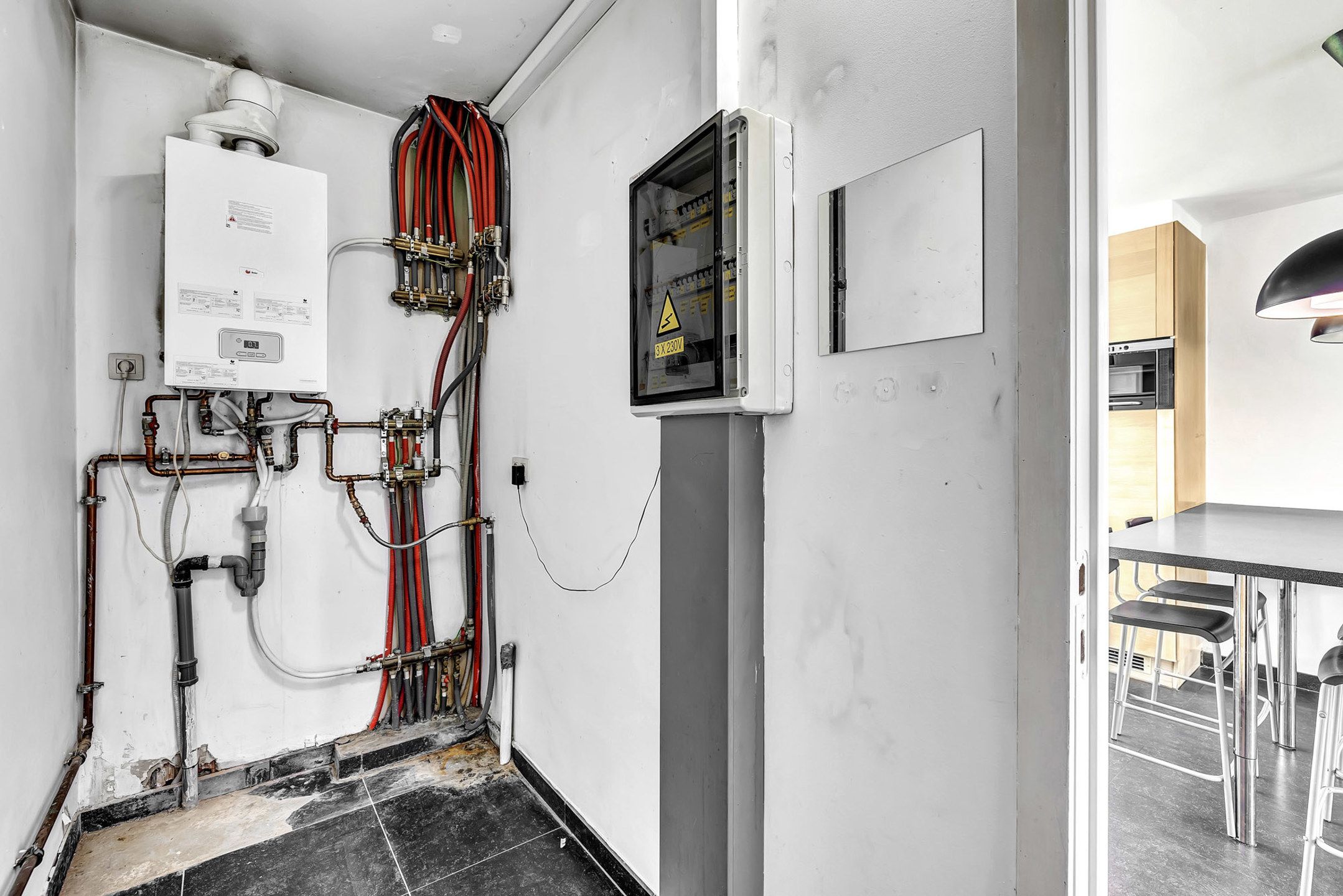 Ruime duplex met groot terras en garage foto 7