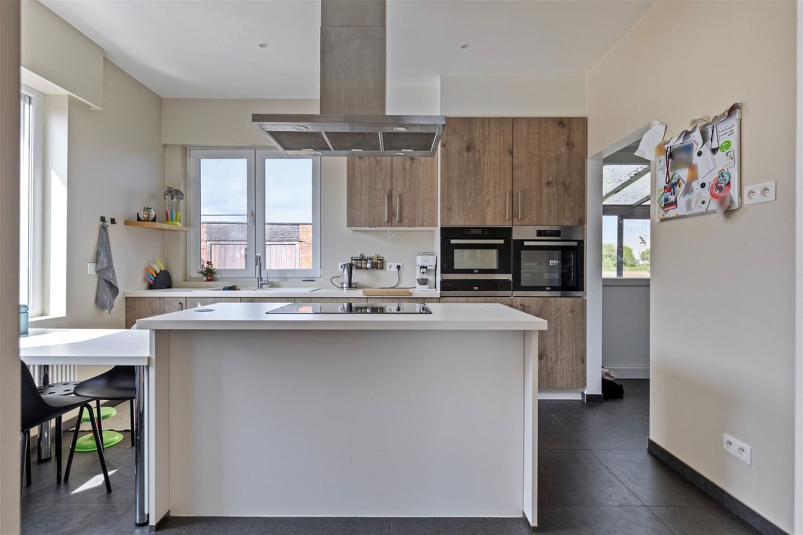 Instapklare open bebouwing op 480 m² met 3 slaapkamers en 2 badkamers. foto 7