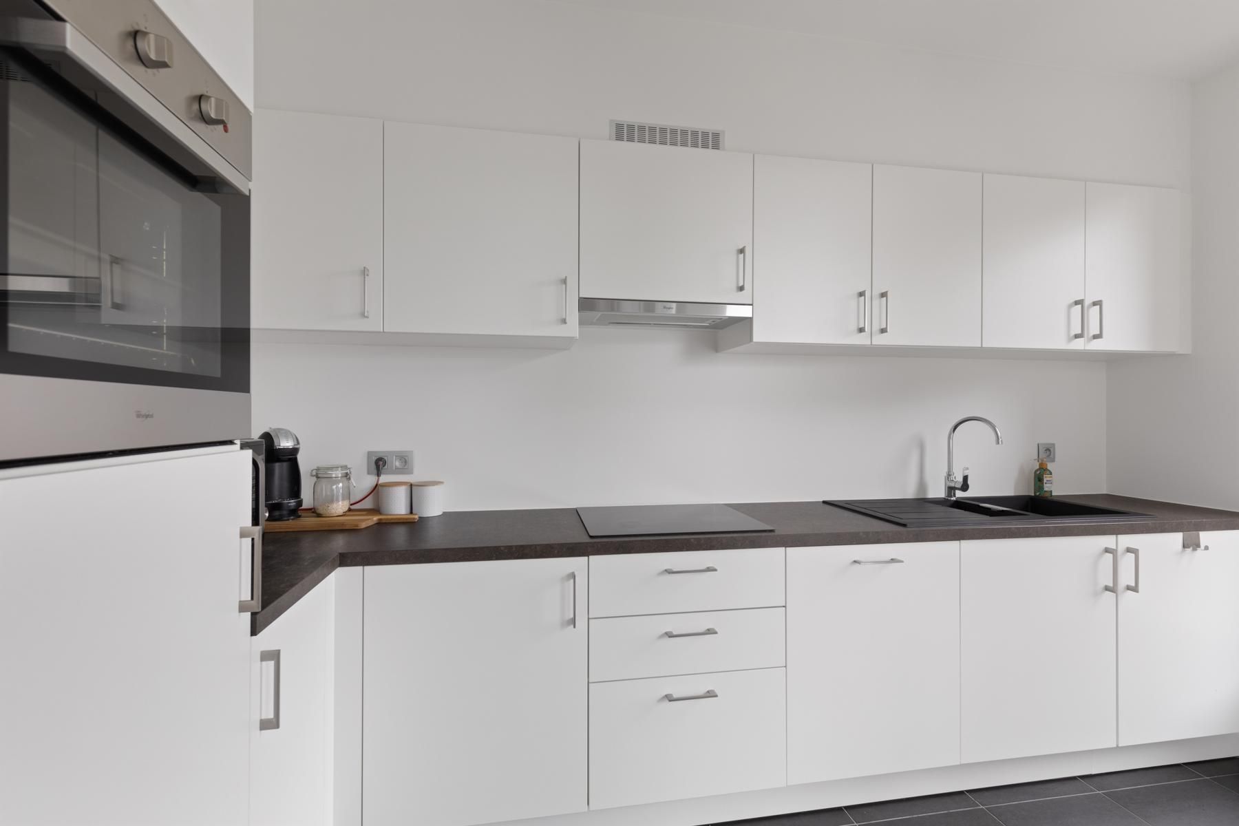 Appartement met twee slaapkamers aan het station van Aalter foto 5