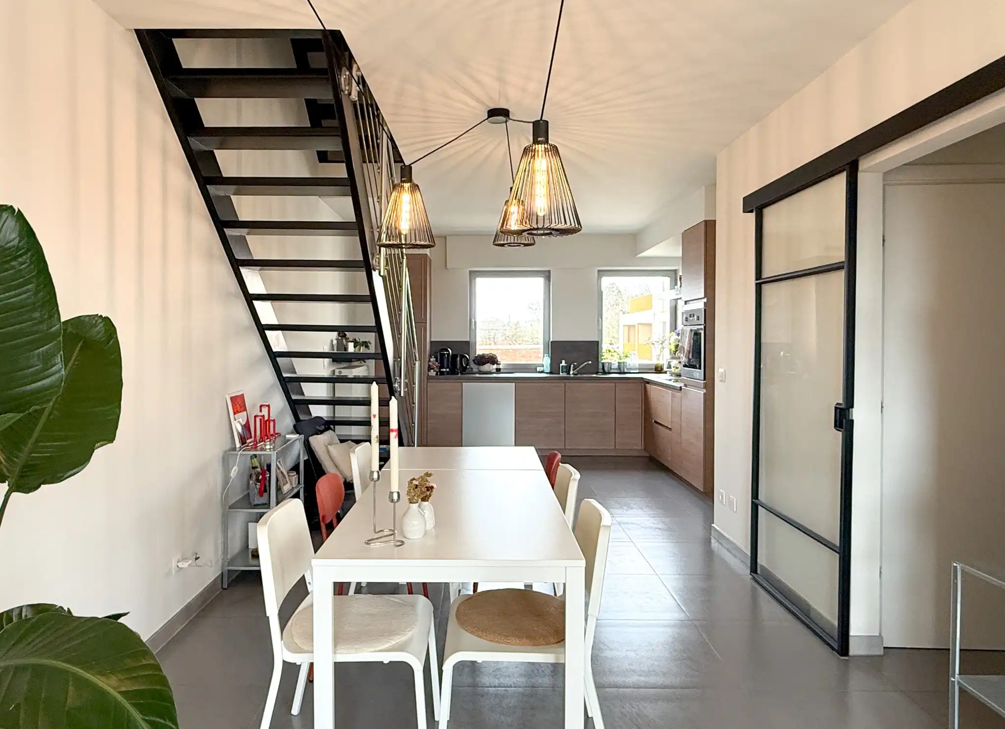 Modern triplex appartement in centrum van Beveren foto 4