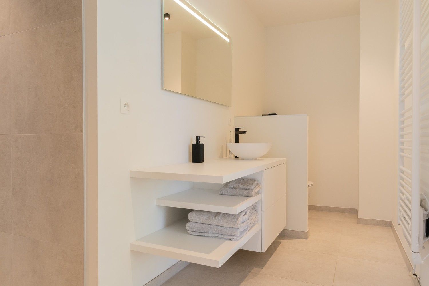 Genk, Winterslagstraat 24 bus 22 - Luxueus afgewerkt appartement met prachtig uitzicht op het "stadsbos" in hartje Genk. foto 10