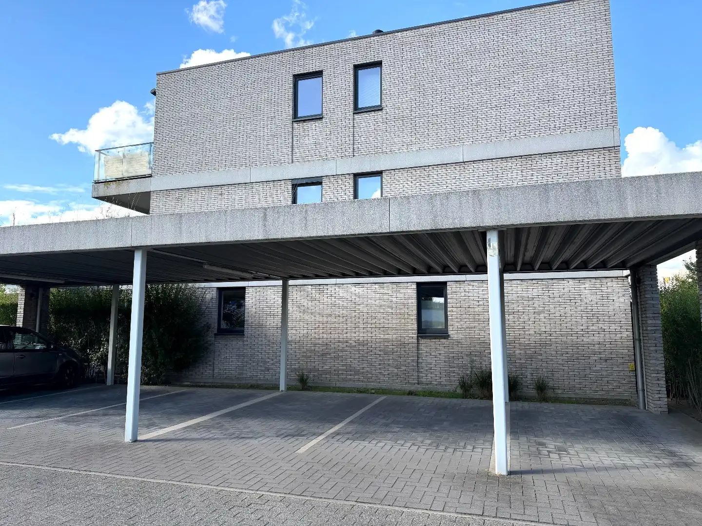 Prachtig appartement met private tuin aan de Lauwse Leieboorden! foto 20
