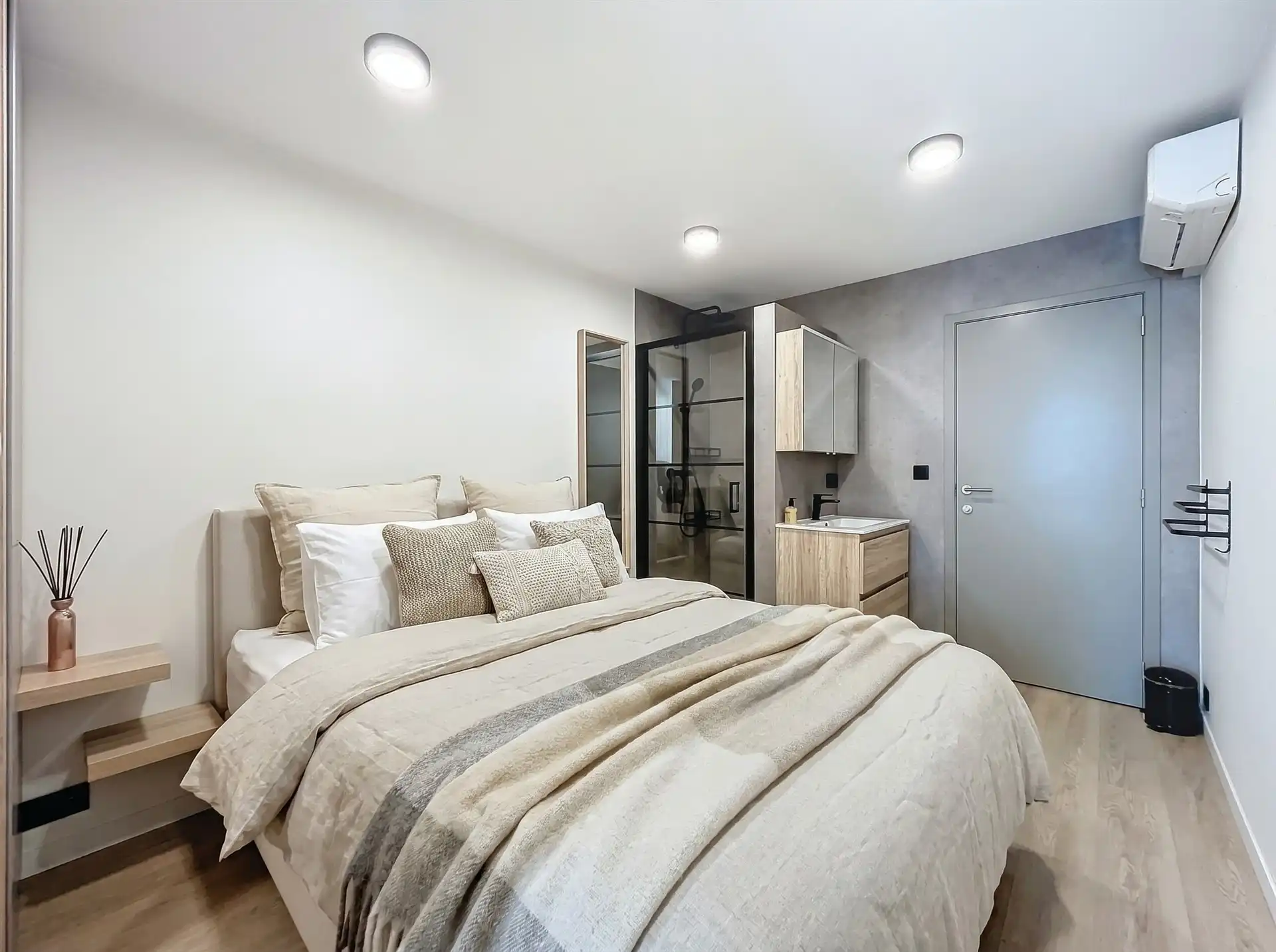 Ruime woning met bijbouw en weide op perceel van 6790 m²  foto 14