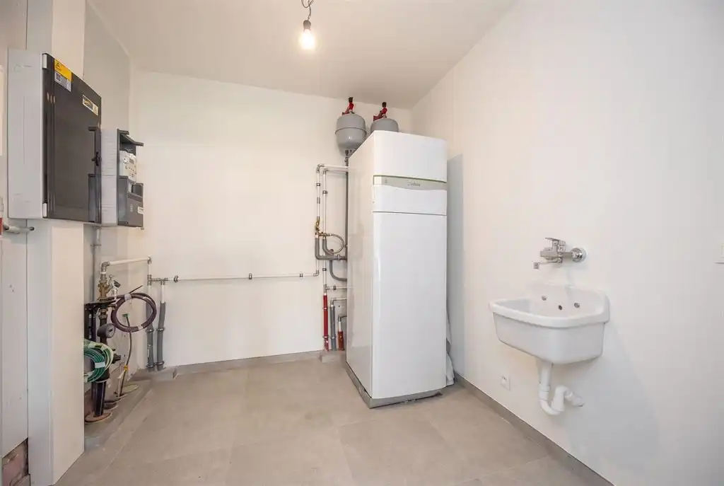 Nieuwbouwwoning onder registratie op toplocatie foto 7