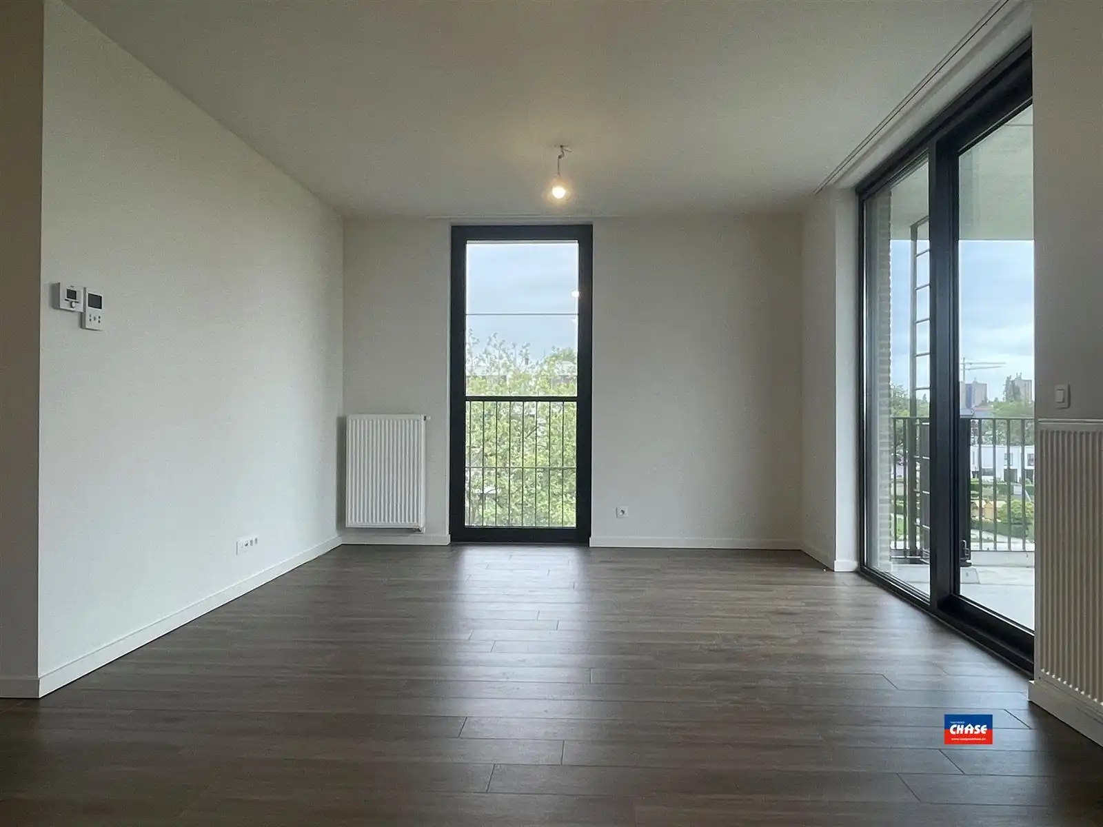 Knap nieuwbouwappartement met 2 slaapkamers, groot terras met prachtig uitzicht en ondergrondse autostaanplaats foto 4