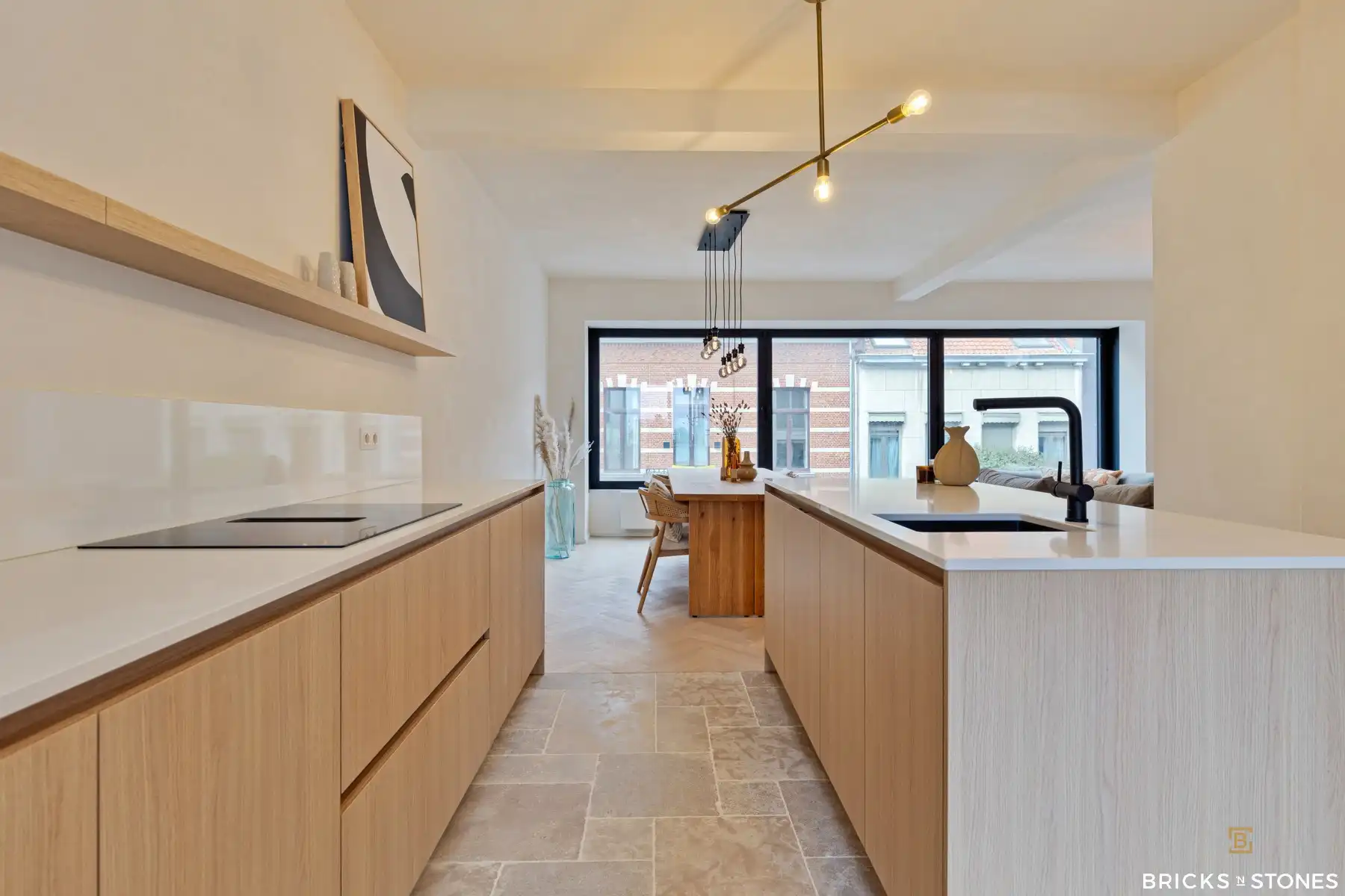 Trendy 2 slaapkamer appartement met terras foto 11