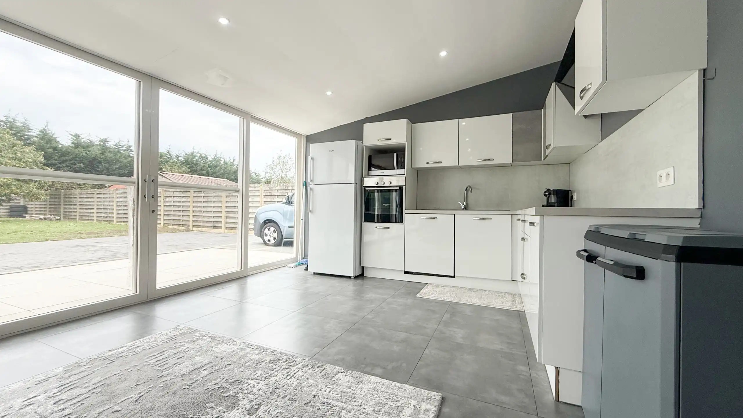 Exclusieve villa met luxueuze leefruimte en 7slpk + veranda! foto 3