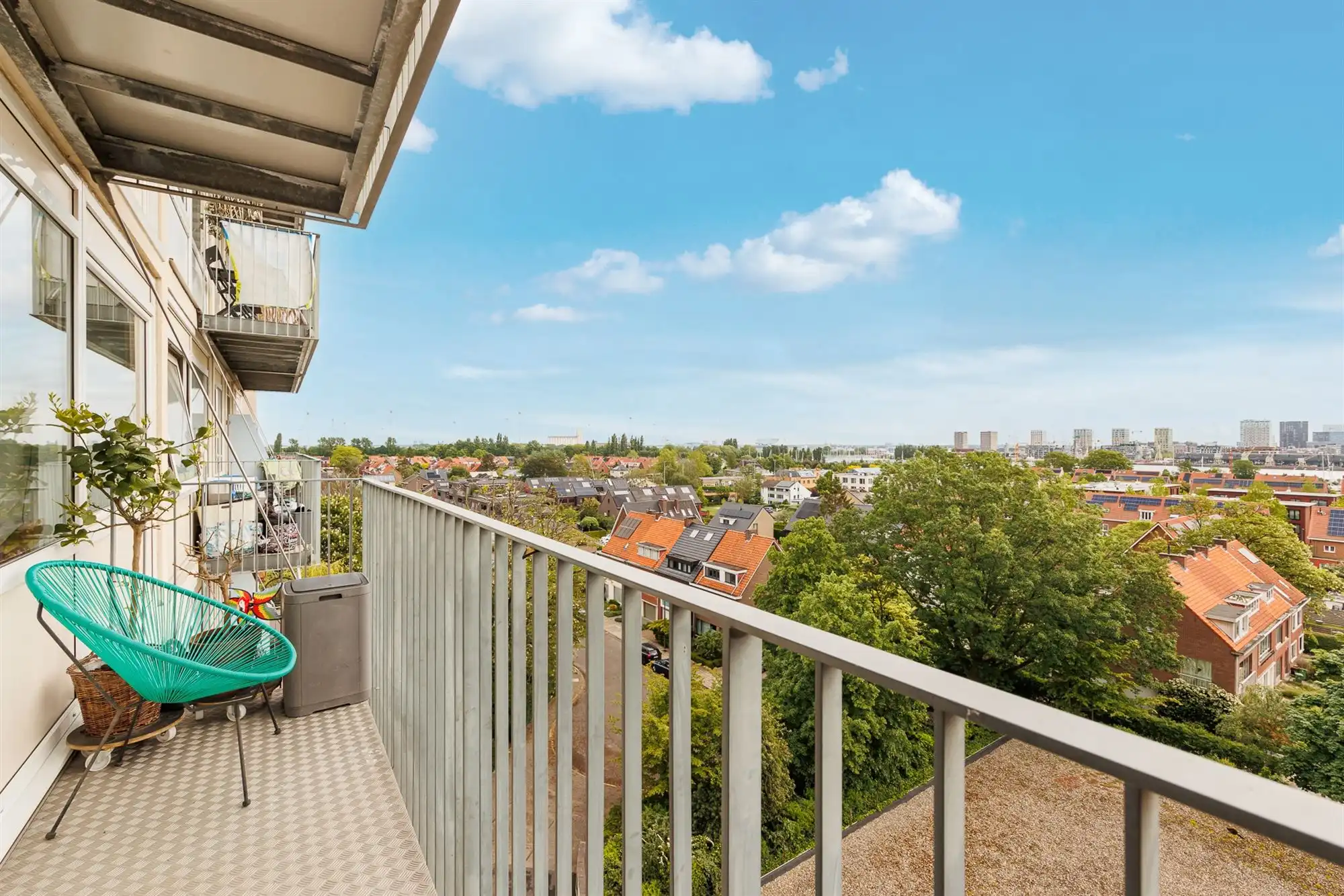 Instapklaar appartement met 2 terrassen en 2 slaapkamers foto 4