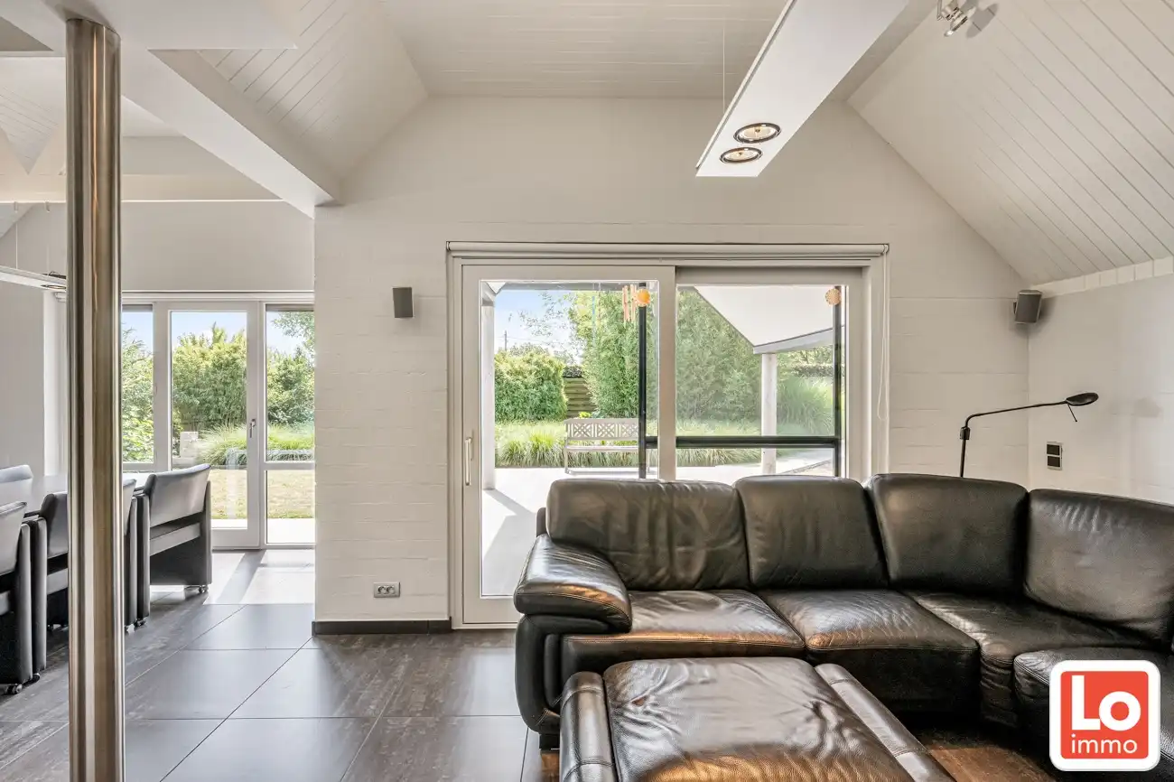 Energiezuinige open woning met inpandige én afzonderlijke garage en gezellige tuin op een rustige locatie tussen Zaffelare en Lochristi! foto 9