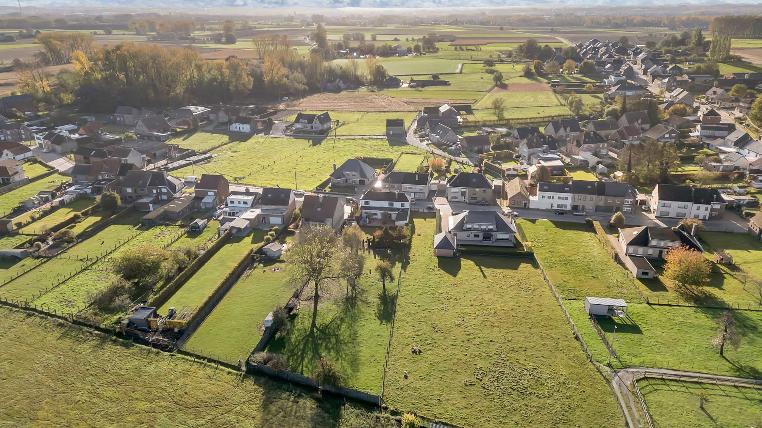 Instapklare woning met ruime tuin en garage foto 30