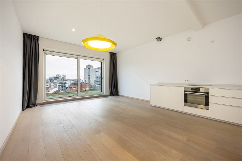 Duplex appartement met groot terras en autostaanplaats foto {{pictureIndex}}