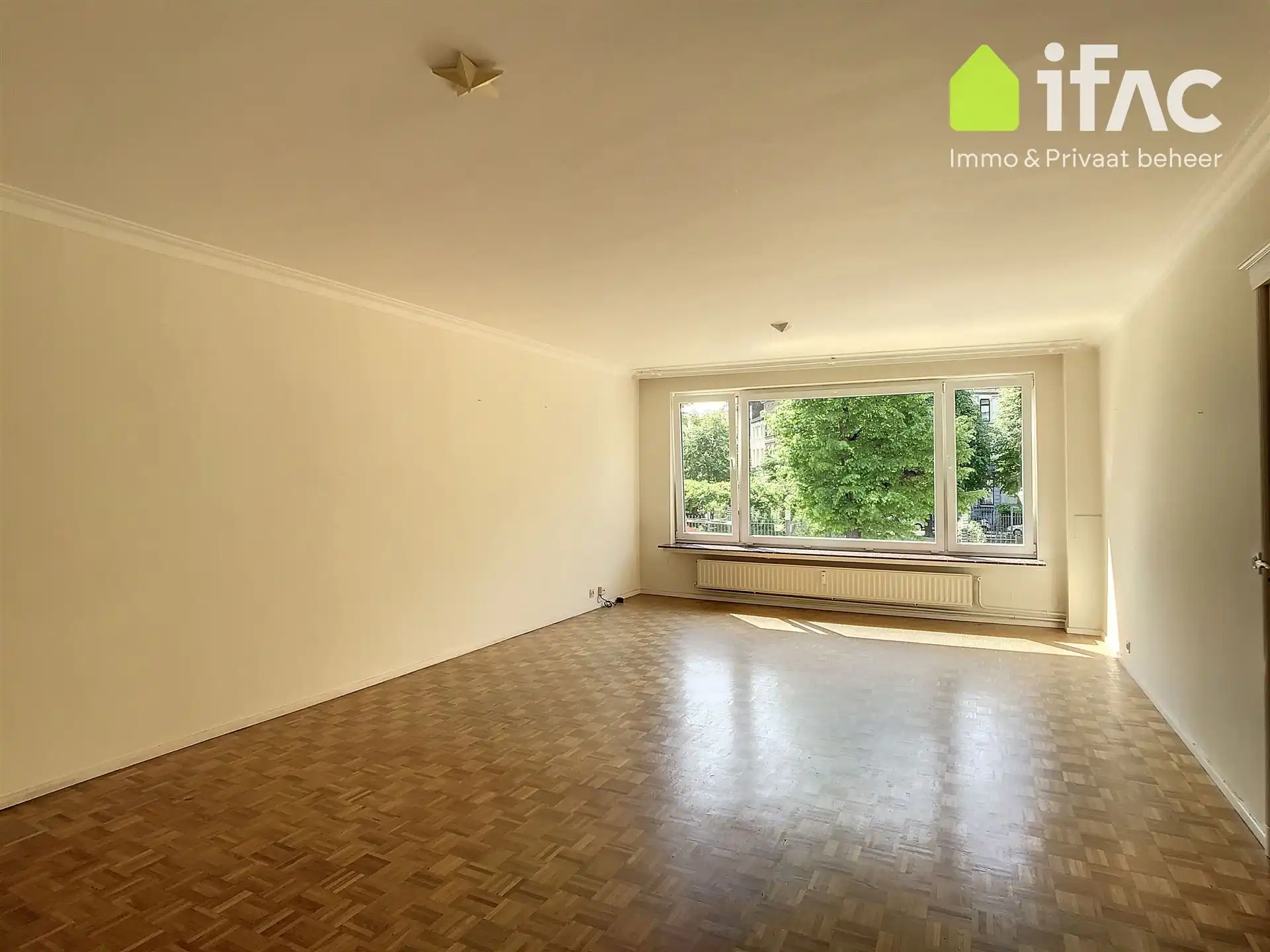 Ruim en goed gelegen appartement foto 4