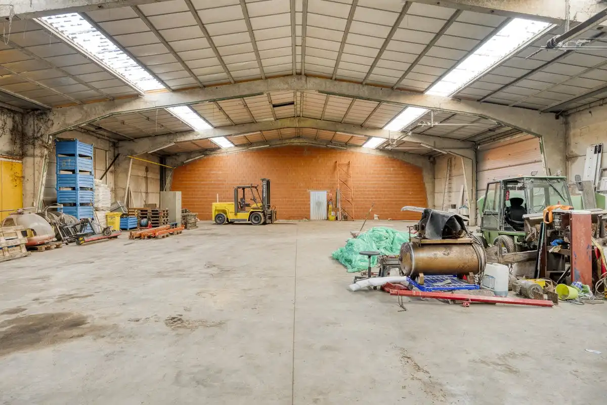 Magazijn met woonst en burelen in Adegem (Maldegem) foto 13