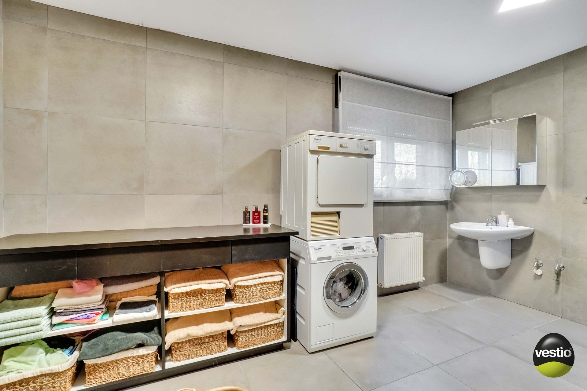 LANDELIJKE WONING MET RUIME GARAGE OP RUSTIGE LOCATIE TE OPOETEREN foto 20