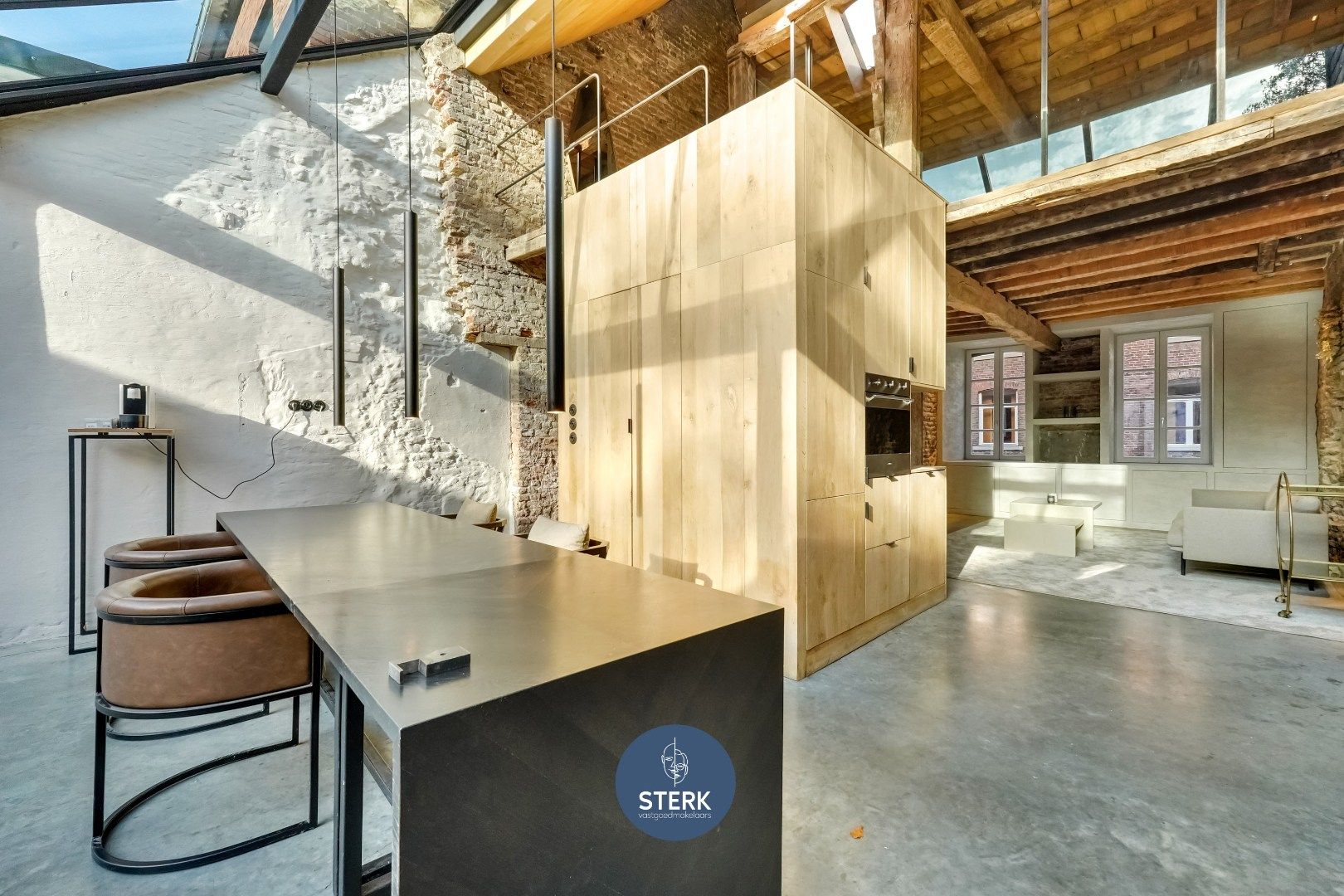 AUTHENTIEKE WONING MET 2 SLPKS IN HET HISTORISCH CENTRUM VAN OUD-REKEM ! foto 10