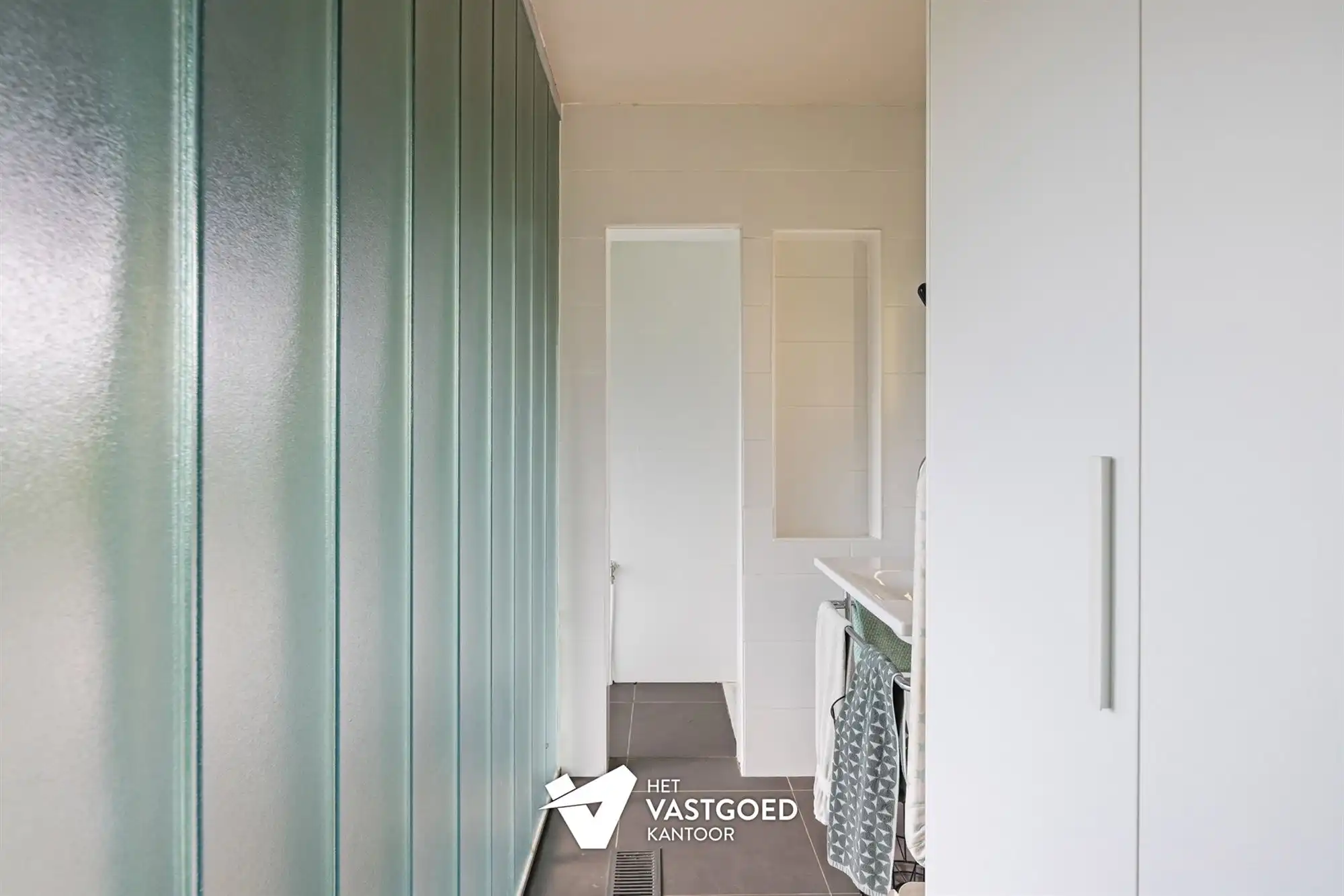 RUIME, RECENTE WONING OP TOP-LIGGING! foto 18