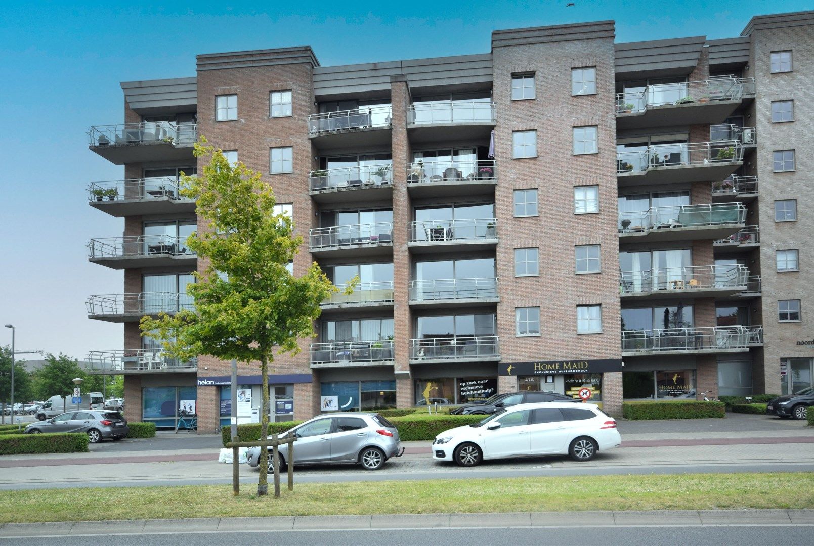 TWEE-SLAAPKAMERAPPARTEMENT MET GARAGE foto {{pictureIndex}}