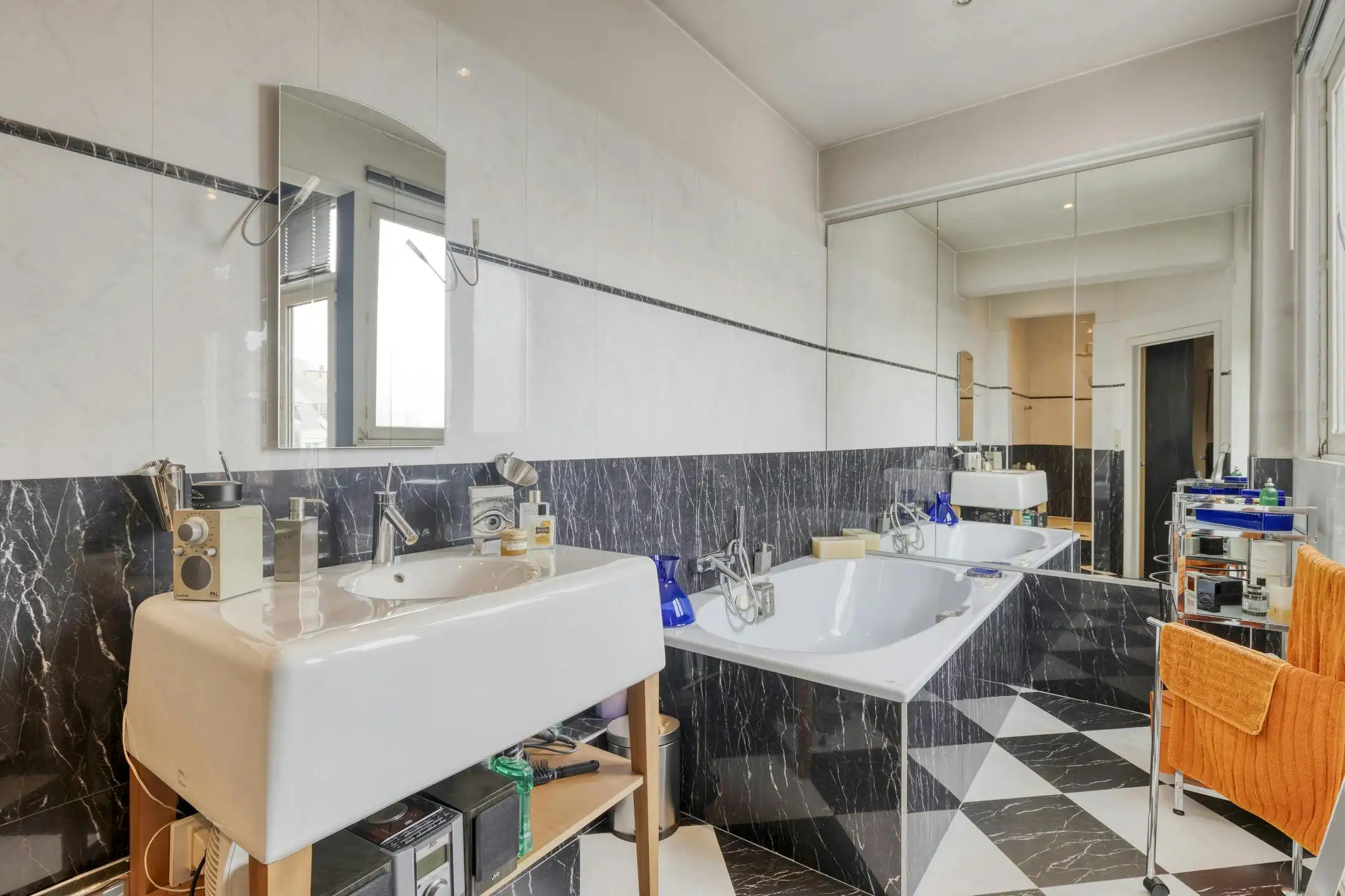 Bovenste Verdieping met Terrassen en Parking foto 8