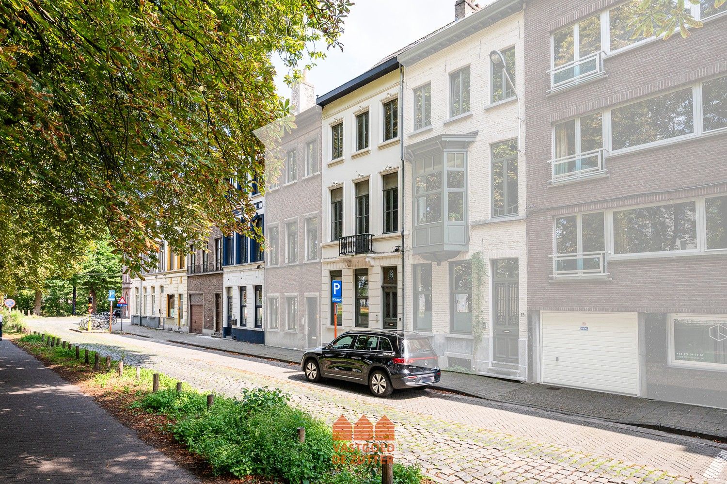 Gerenoveerde karaktervolle woning te Gent foto {{pictureIndex}}