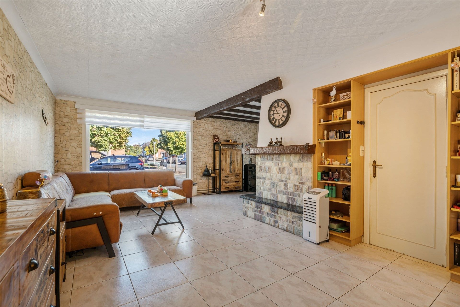 Instapklare gezinswoning met 3 slaapkamers en garage foto 2