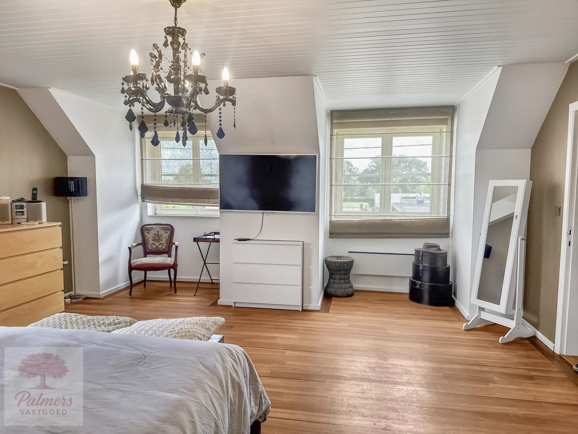 Veelzijdige villa eventueel voor vrij beroep. foto 19