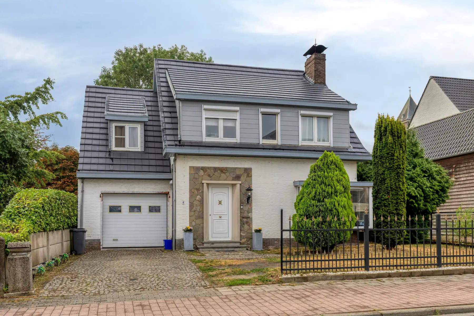 Ruime instapklare open bebouwing met 4 SLPK te Bevel foto {{pictureIndex}}