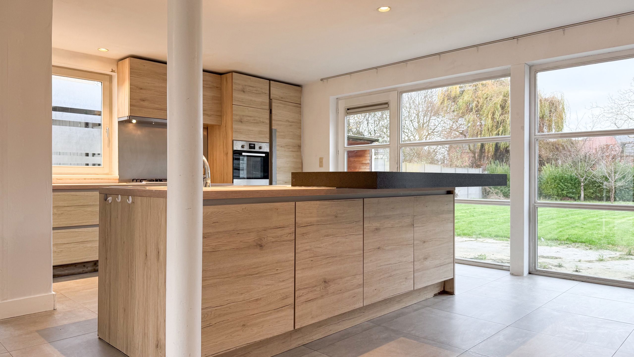 Te renoveren woning met grote tuin in doodlopende straat! foto 17