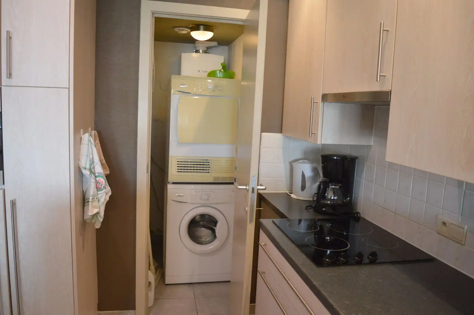 Gemeubileerd 2 slaapkamerappartement foto 5