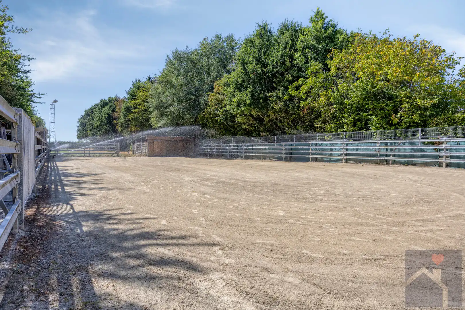 🐴 WONEN MET JE PAARDEN AAN HUIS? DIT IS ER ÉÉN OM TE BEKIJKEN! 🏡 foto 44