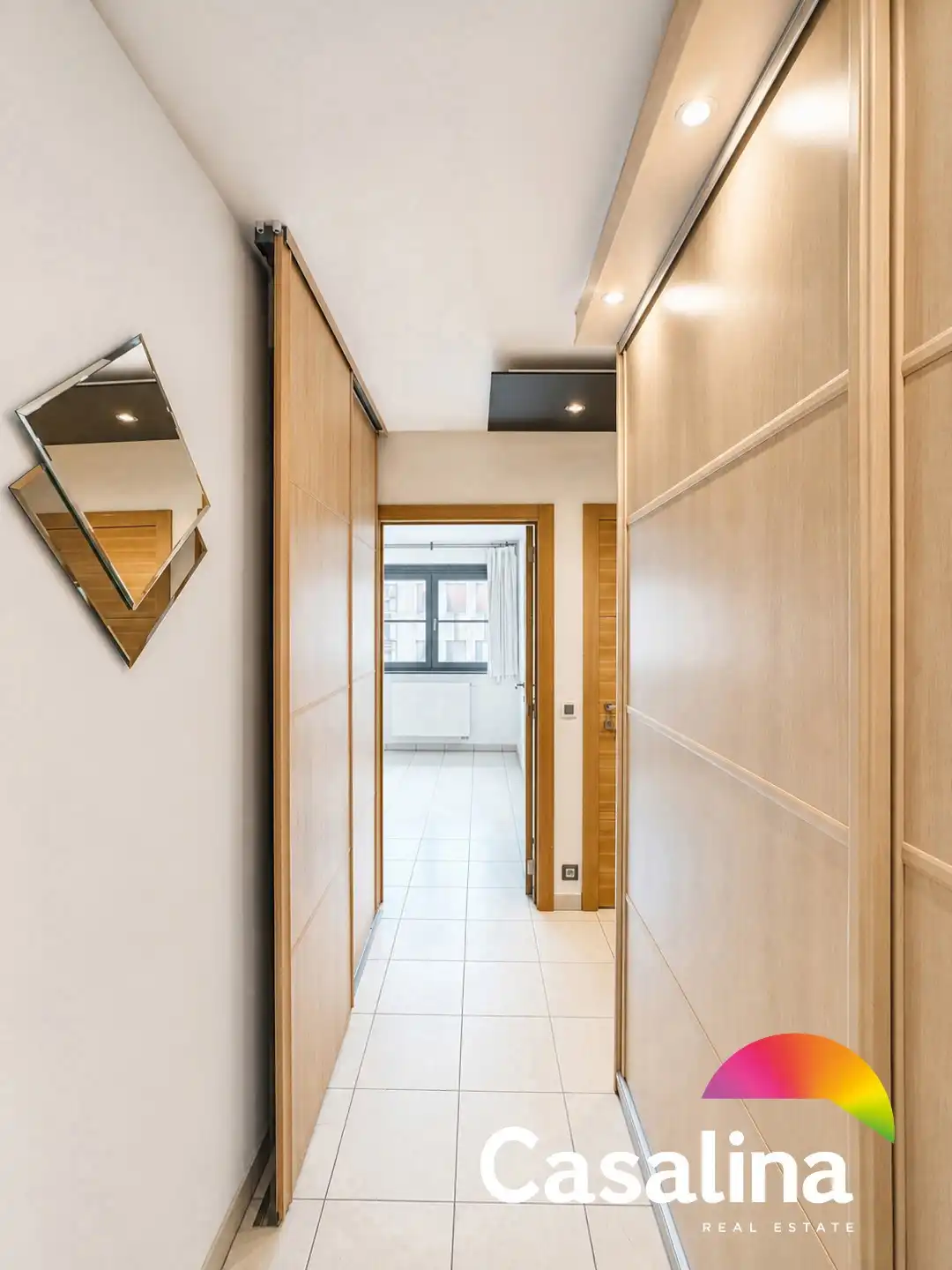 Zuidgericht appartement met 2 slaapkamers, terras en 2 Park. foto 17