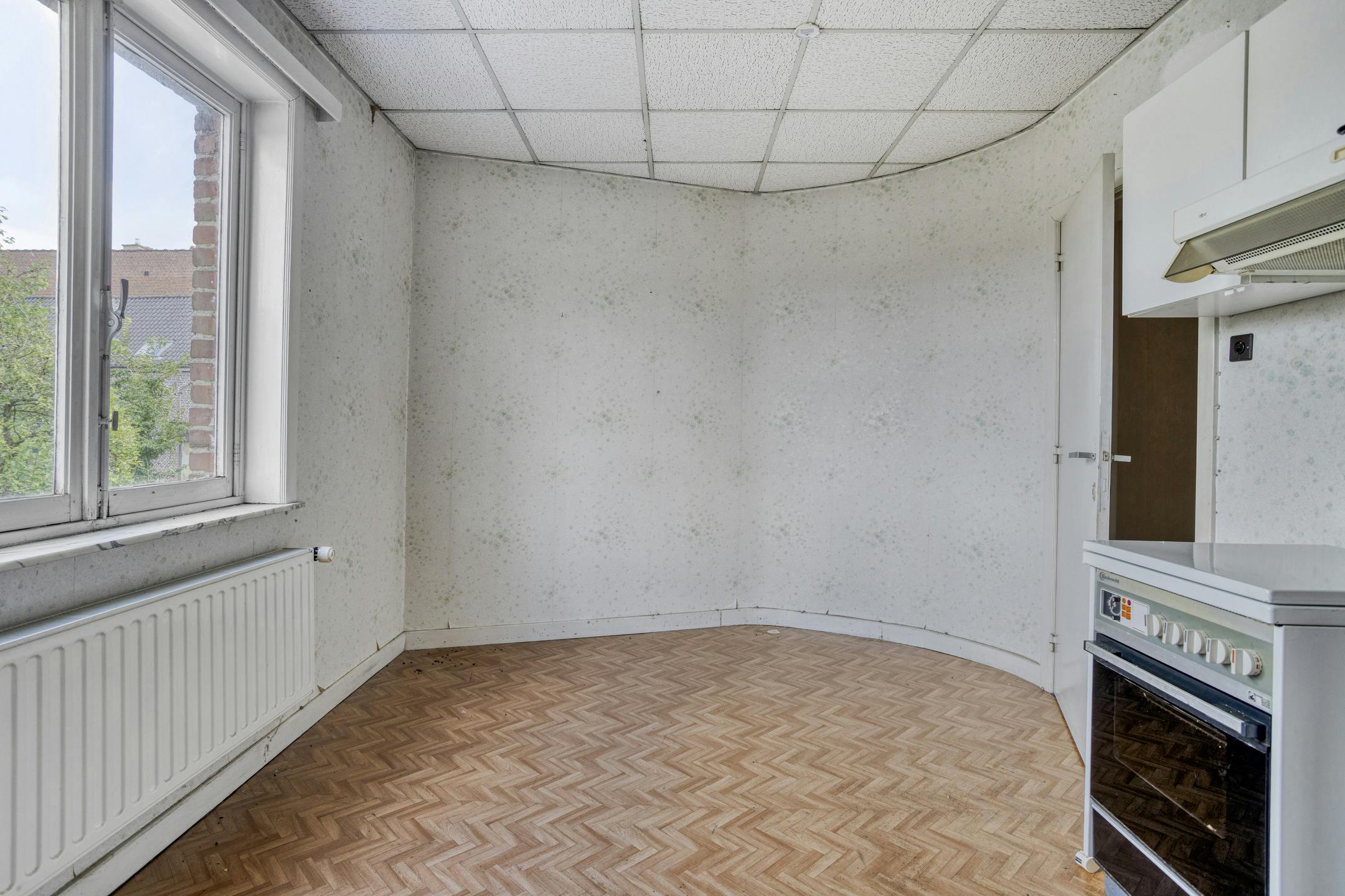 Huis met handelsruimte te koop in centrum Roeselare foto 10