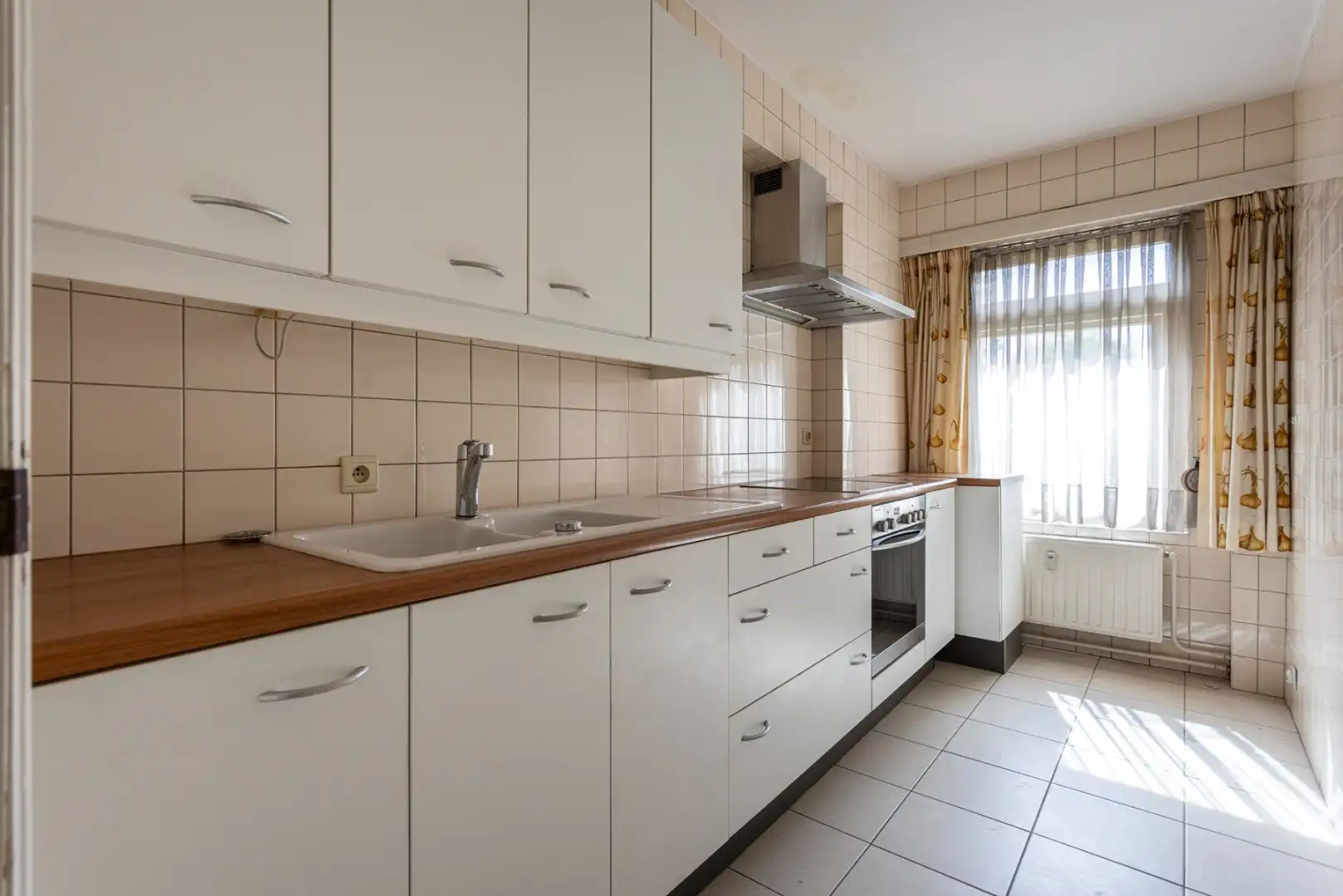 Gelijkvloers appartement (142m²) met 2 slpk & mogelijkheid tot aankoop garage of staanplaats! foto 4