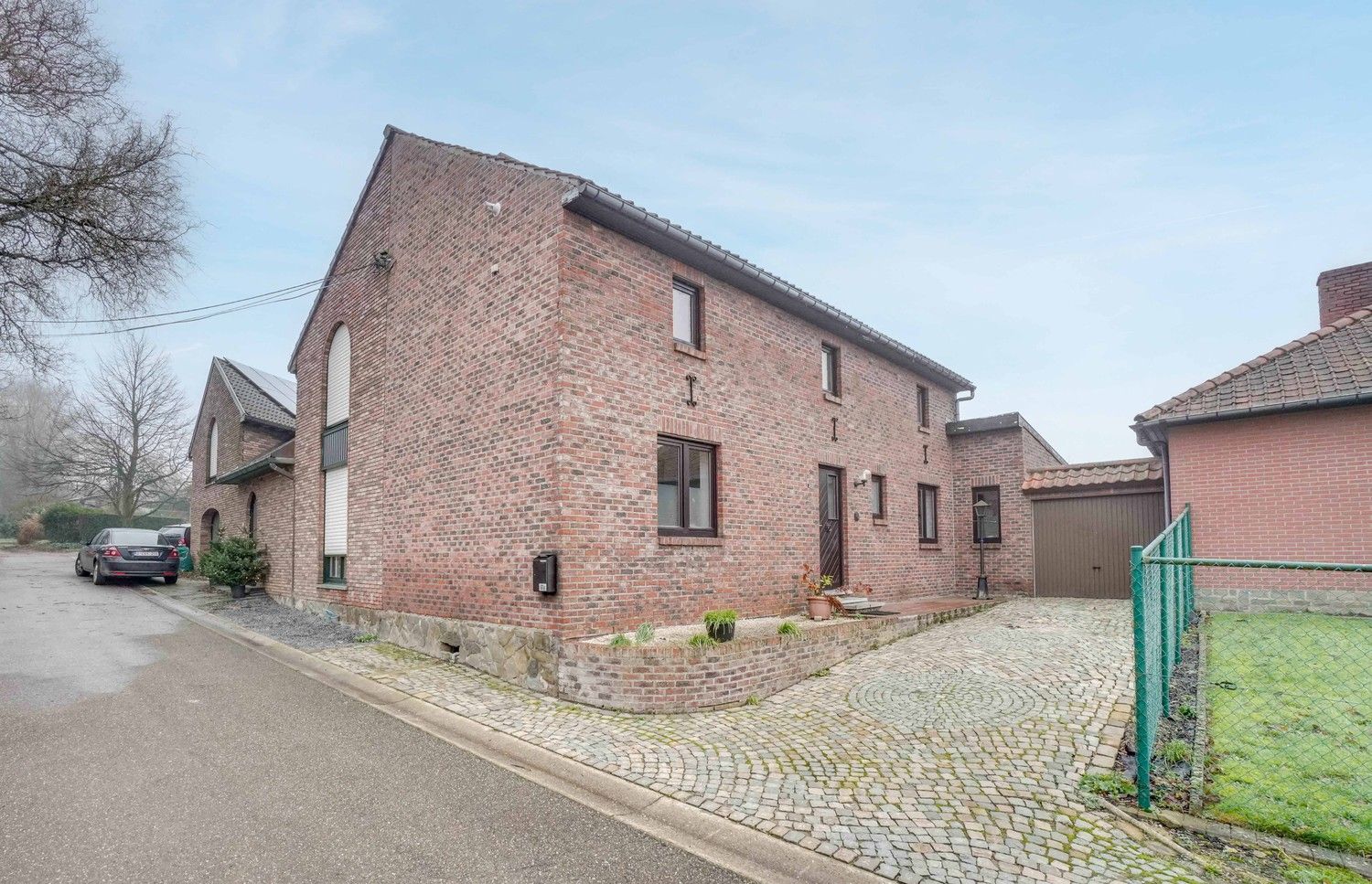 Hoekwoning met twee slaapkamers en vrijstaande garage en terras foto 14