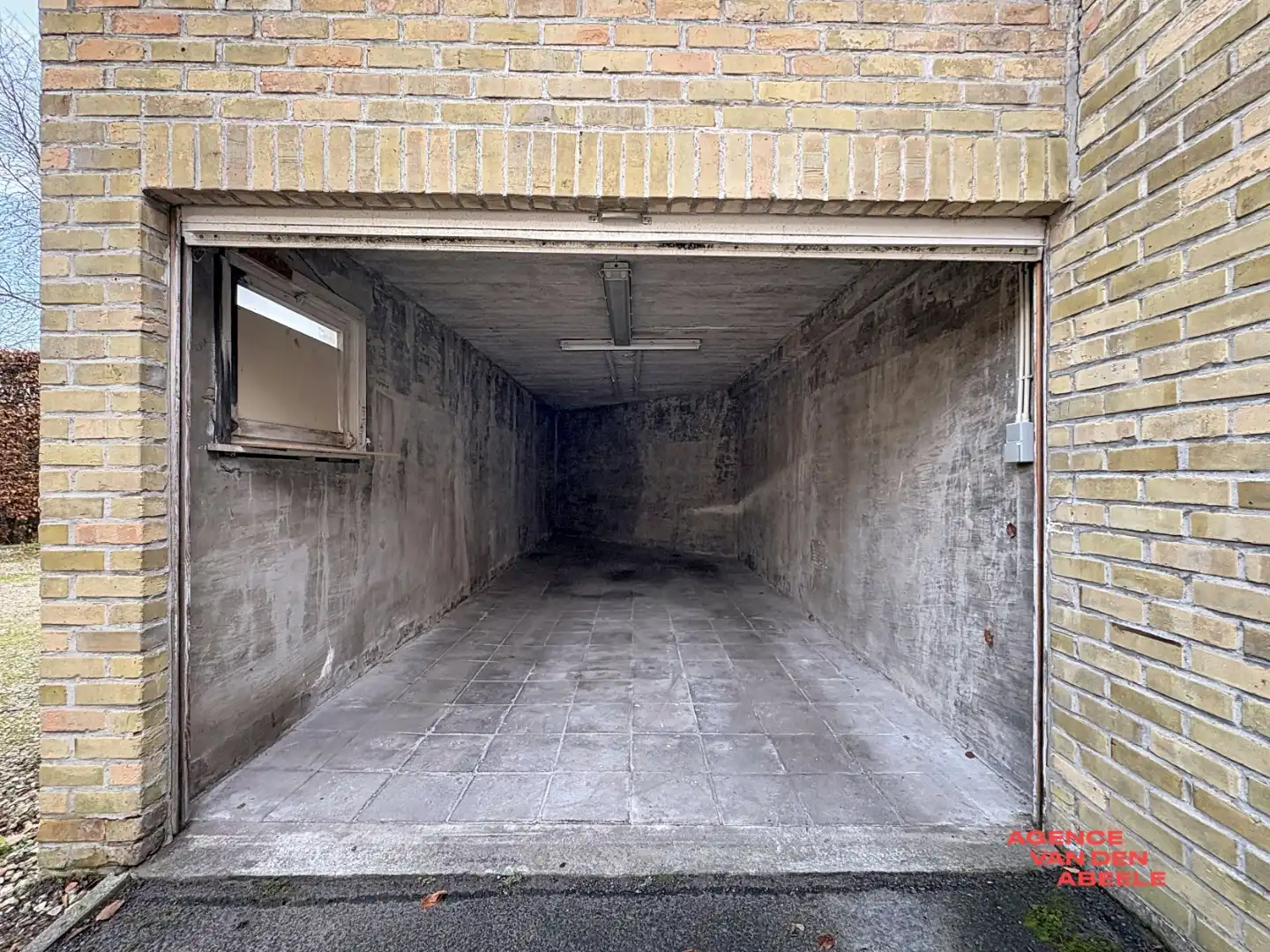 Gesloten garagebox te Sint-Andries foto 6