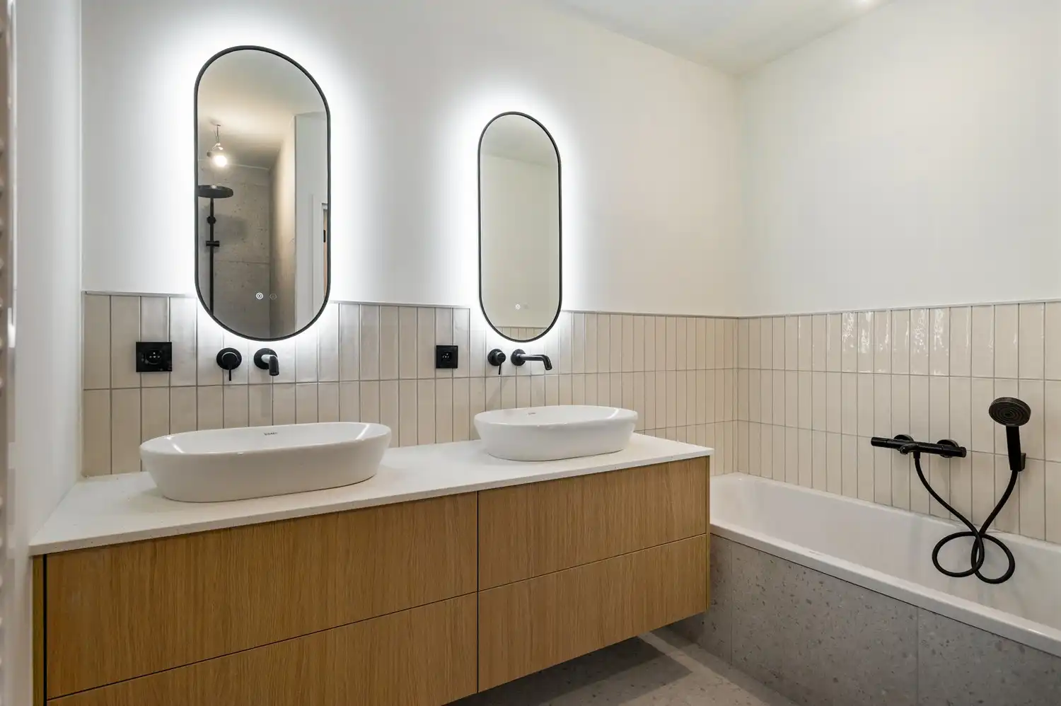 Triplex met 5 slaapkamers en 2 terrassen in Lier foto 2