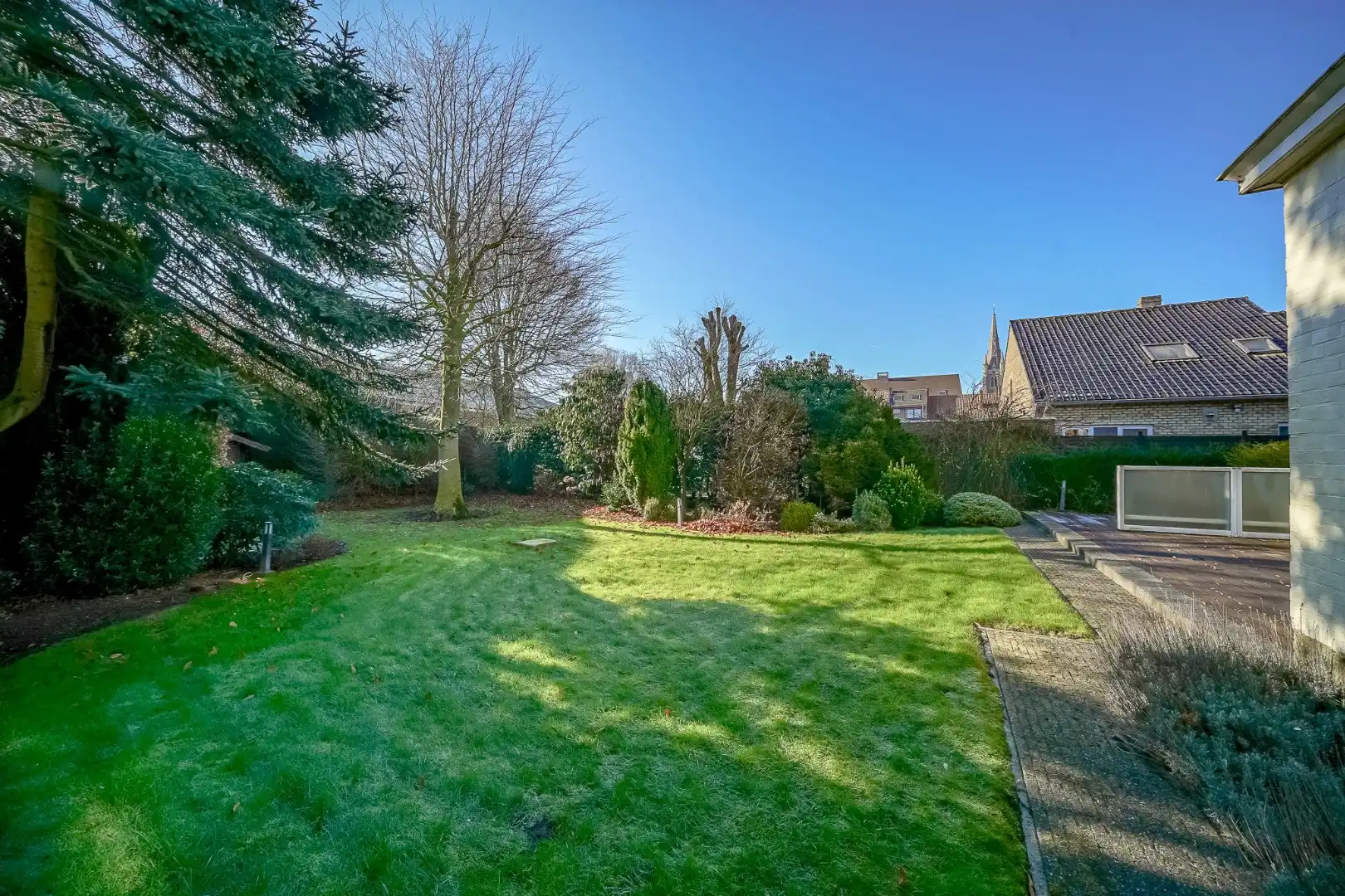  Statige villa uit de jaren ‘65 met zuidgerichte tuin in hartje Oudenburg. foto 14