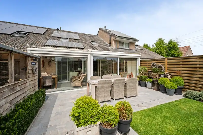 Huis te koop foto {{pictureIndex}}