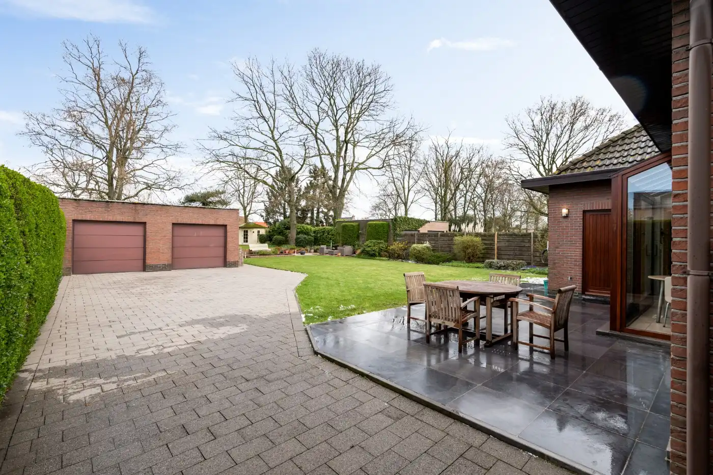 Instapklare, vrijstaande woning met 4 slpk., garage en grote tuin foto 28