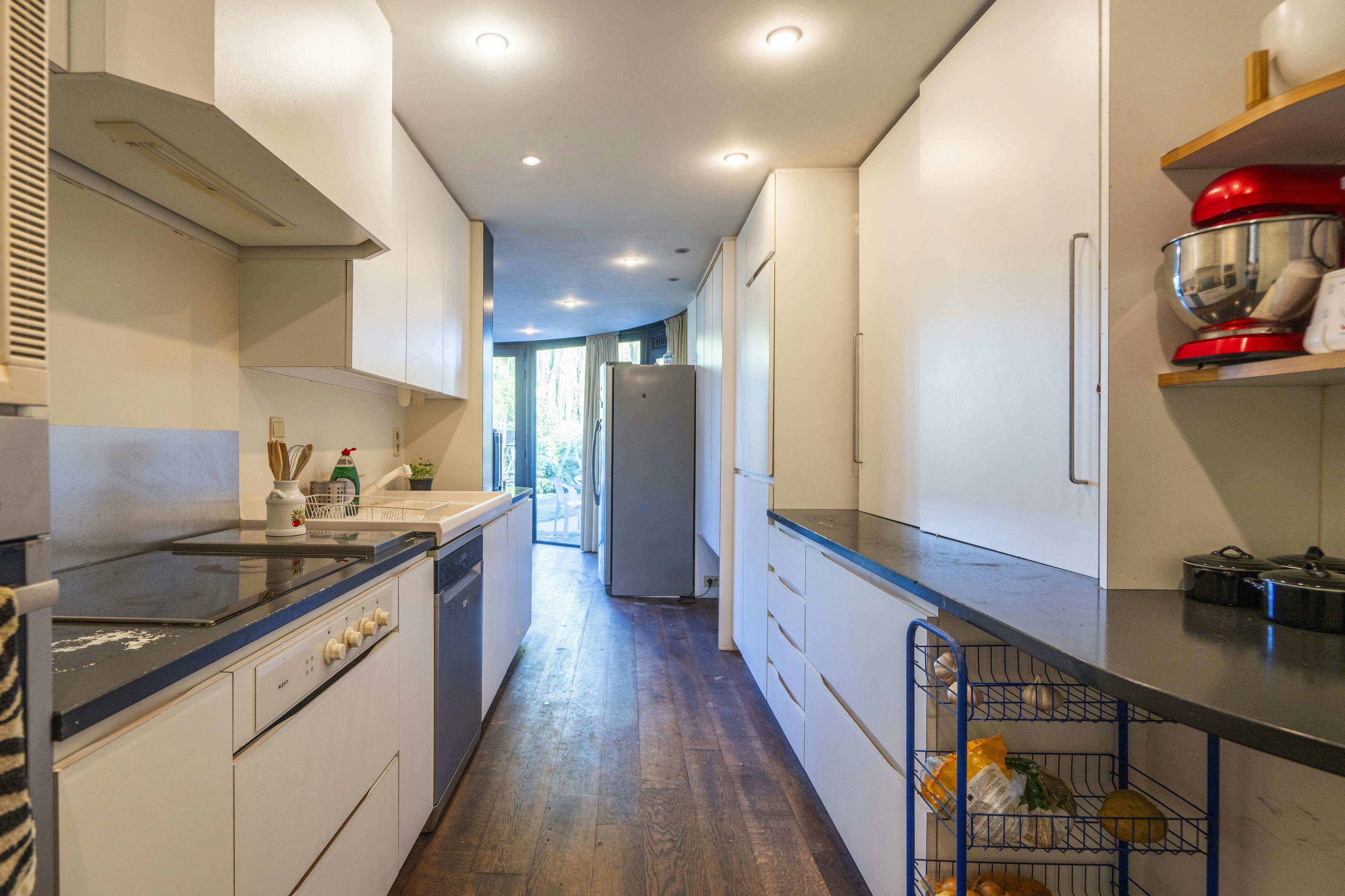 Ruim huis te koop in kortrijk met tuin en 4 slaapkamers foto 5