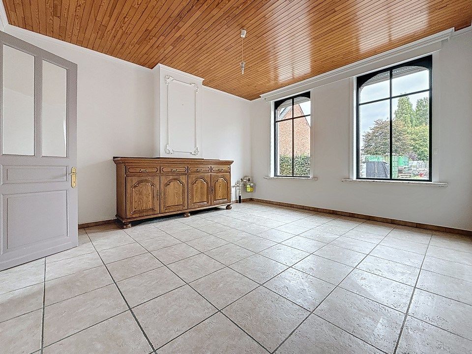 Charmante woning met grote tuin én garage in het centrum van Zarren foto 2