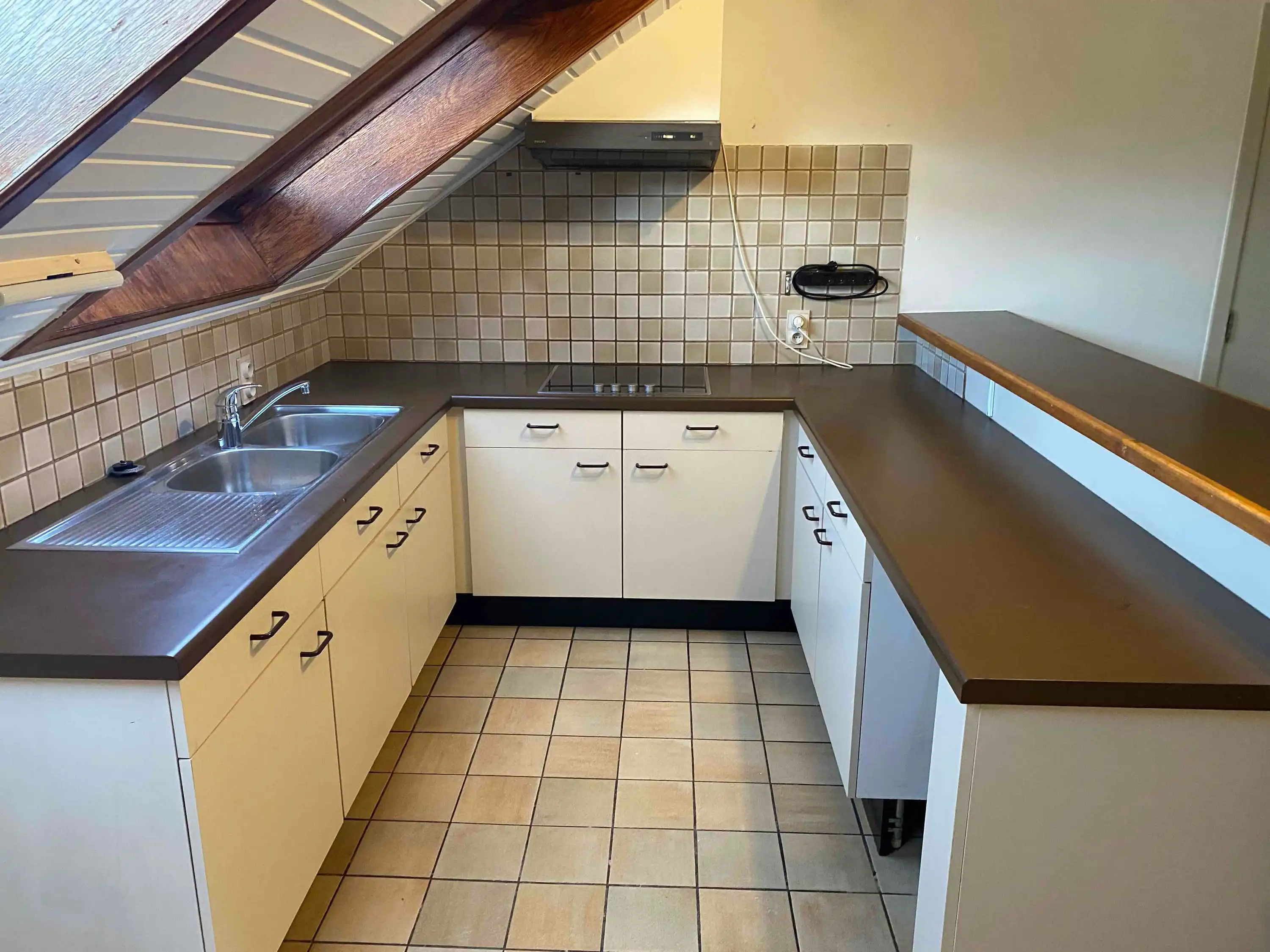 Mooi centraal gelegen appartement met ruim terras op de derde verdieping foto 6
